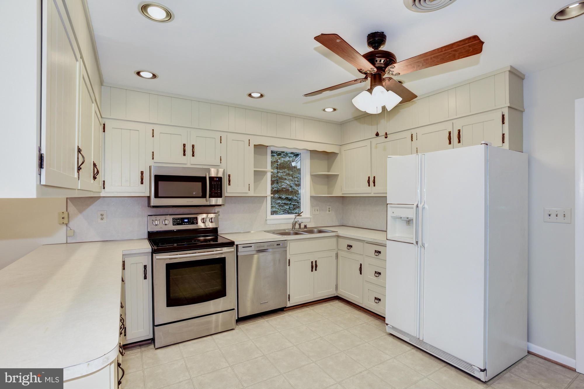 MEADOWBROOK VILLAGE - Residential