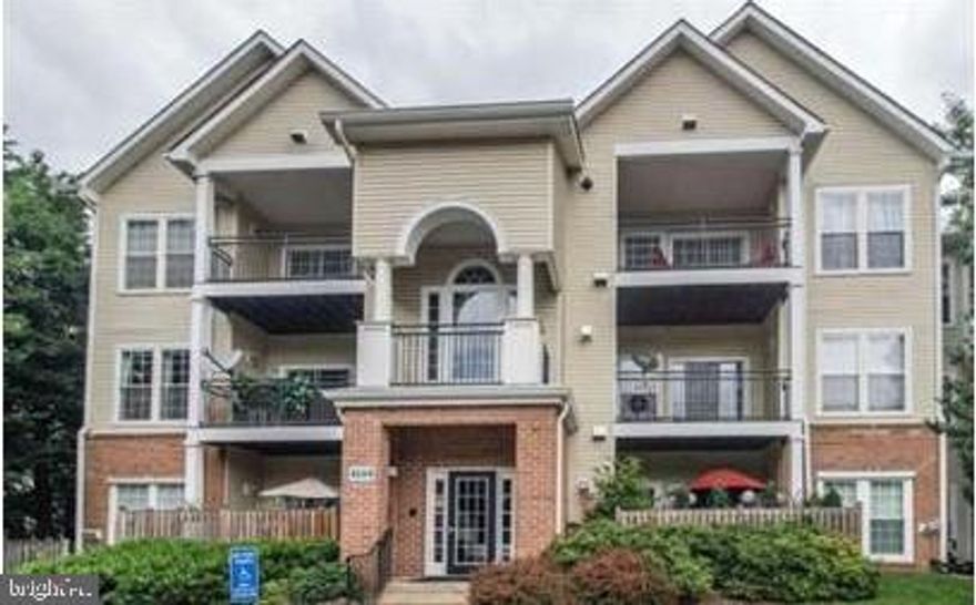 First-Floor Condo in Fairfax | $410,000 

Don’t miss this opportunity to own a charming 2 bed / 2 bath first-floor condo in the heart of Fairfax!
✨ Open-concept layout
✨ Private balcony
✨ Reserved parking
✨ Low HOA fees
✨ Sold As-Is – ready for your personal touch!

📍 Minutes from Fair Oaks Mall, GMU, Vienna Metro, and major highways.
📅