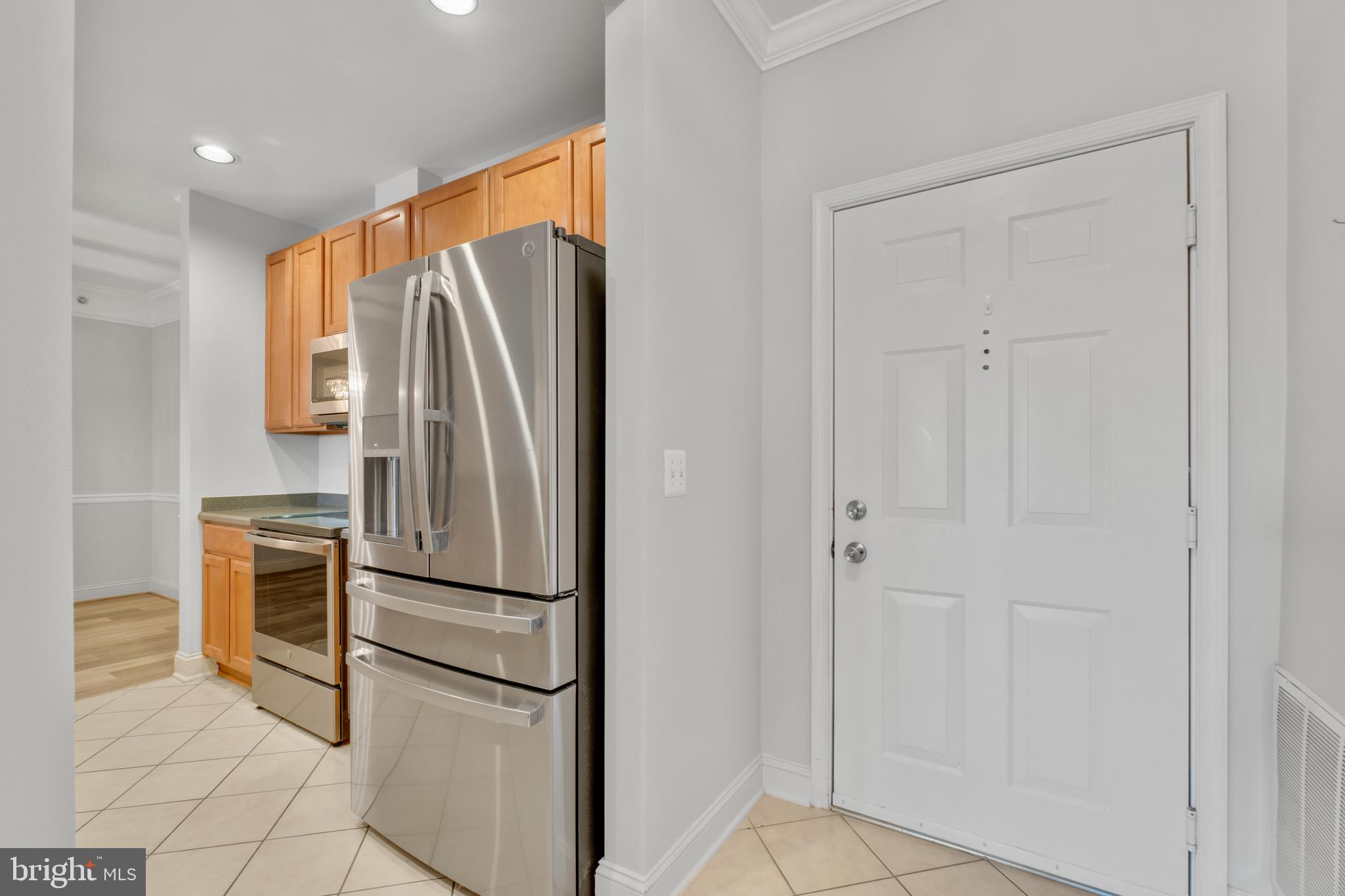 5801 CLIPPER LANE 405