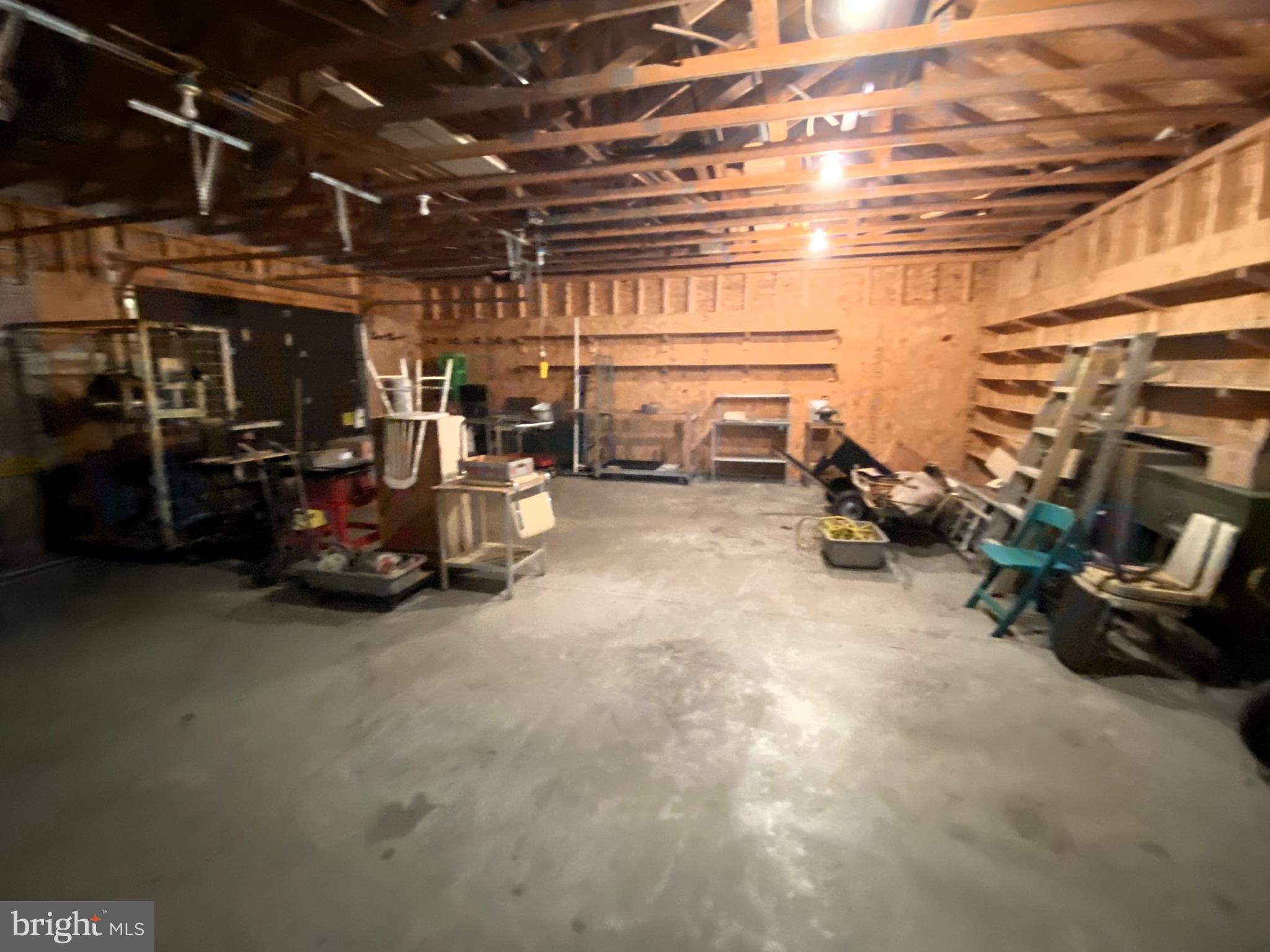 MOUNTAIN VIEW ACRES - Residential