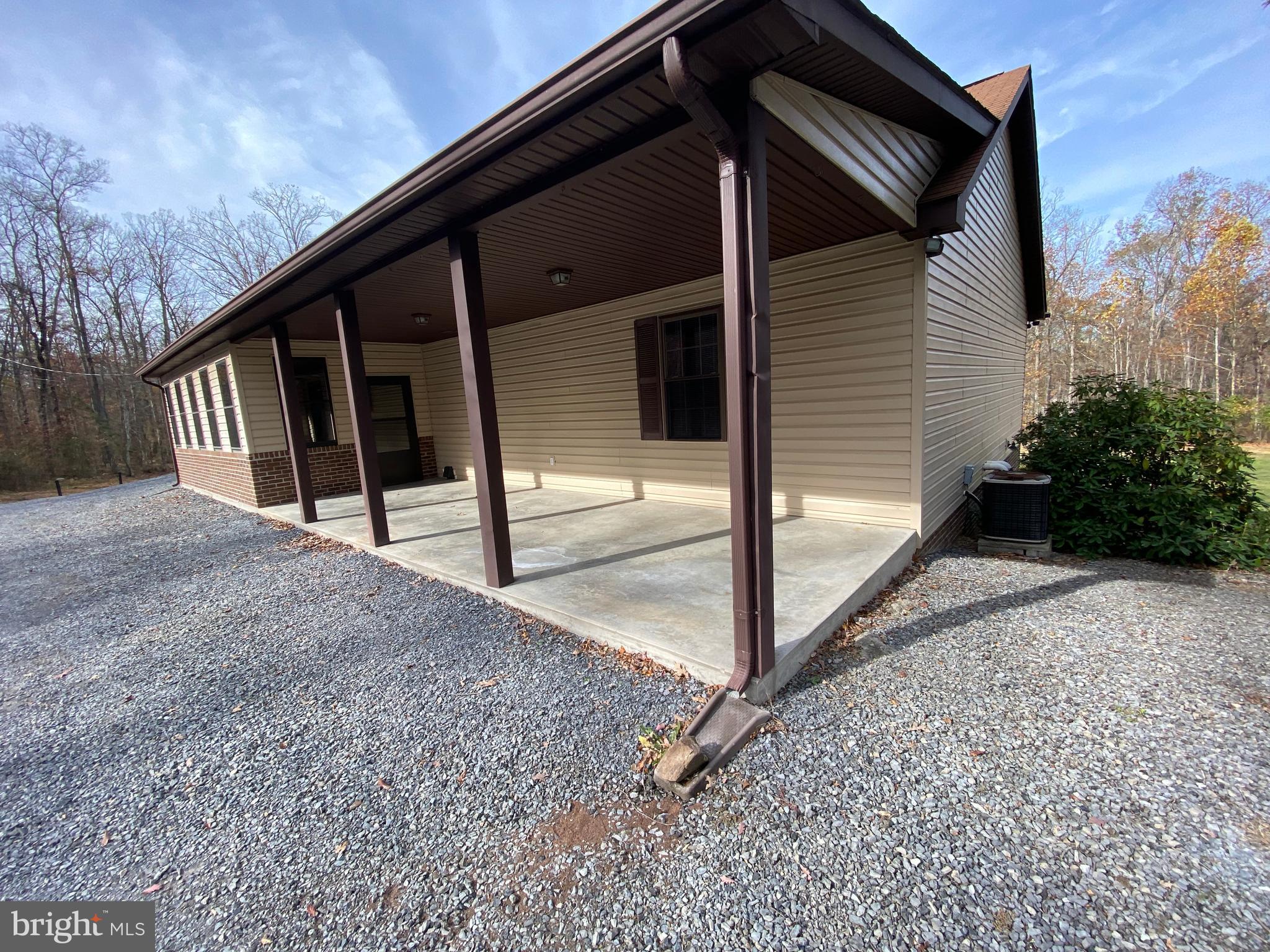 MOUNTAIN VIEW ACRES - Residential