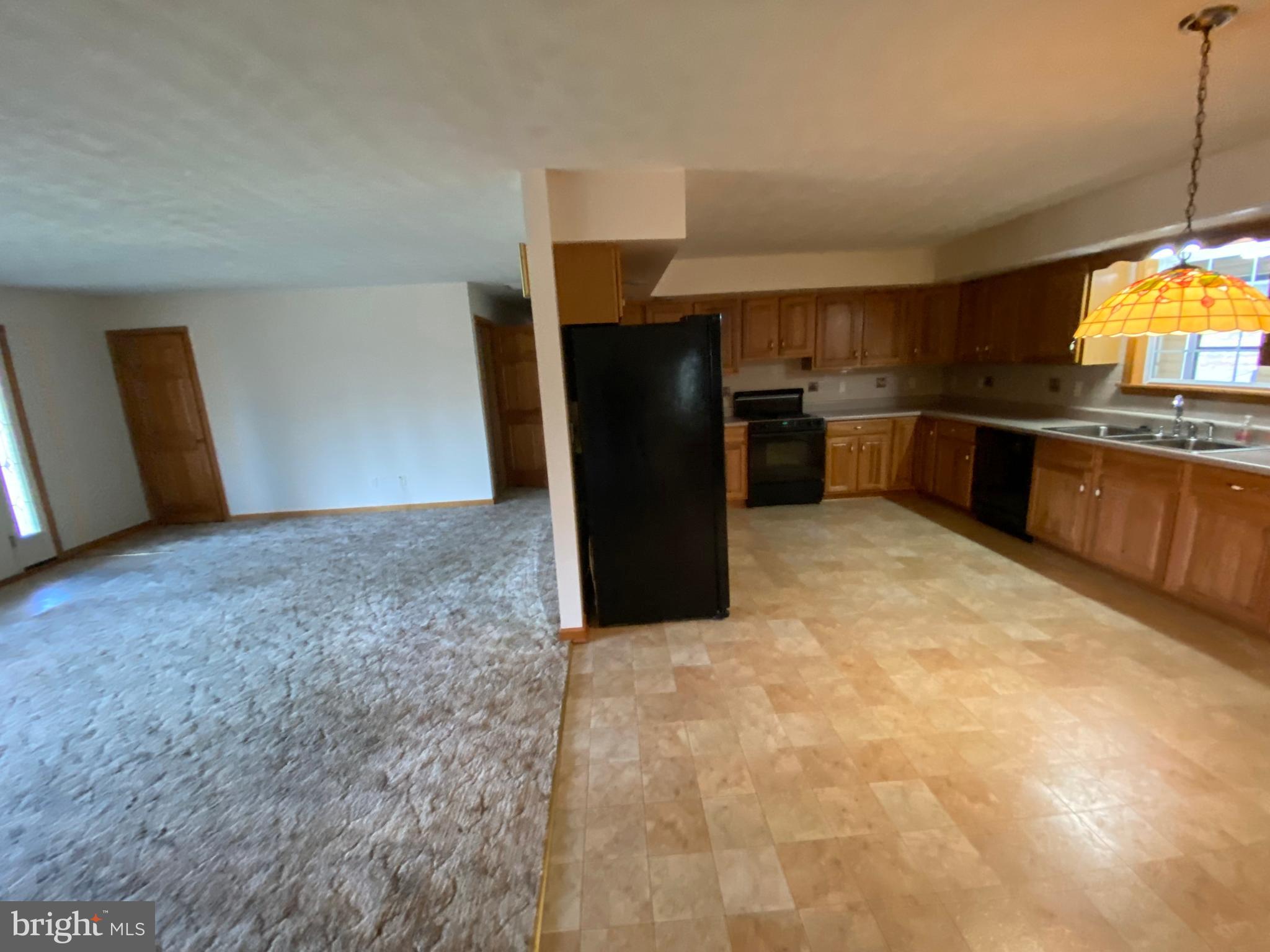 MOUNTAIN VIEW ACRES - Residential