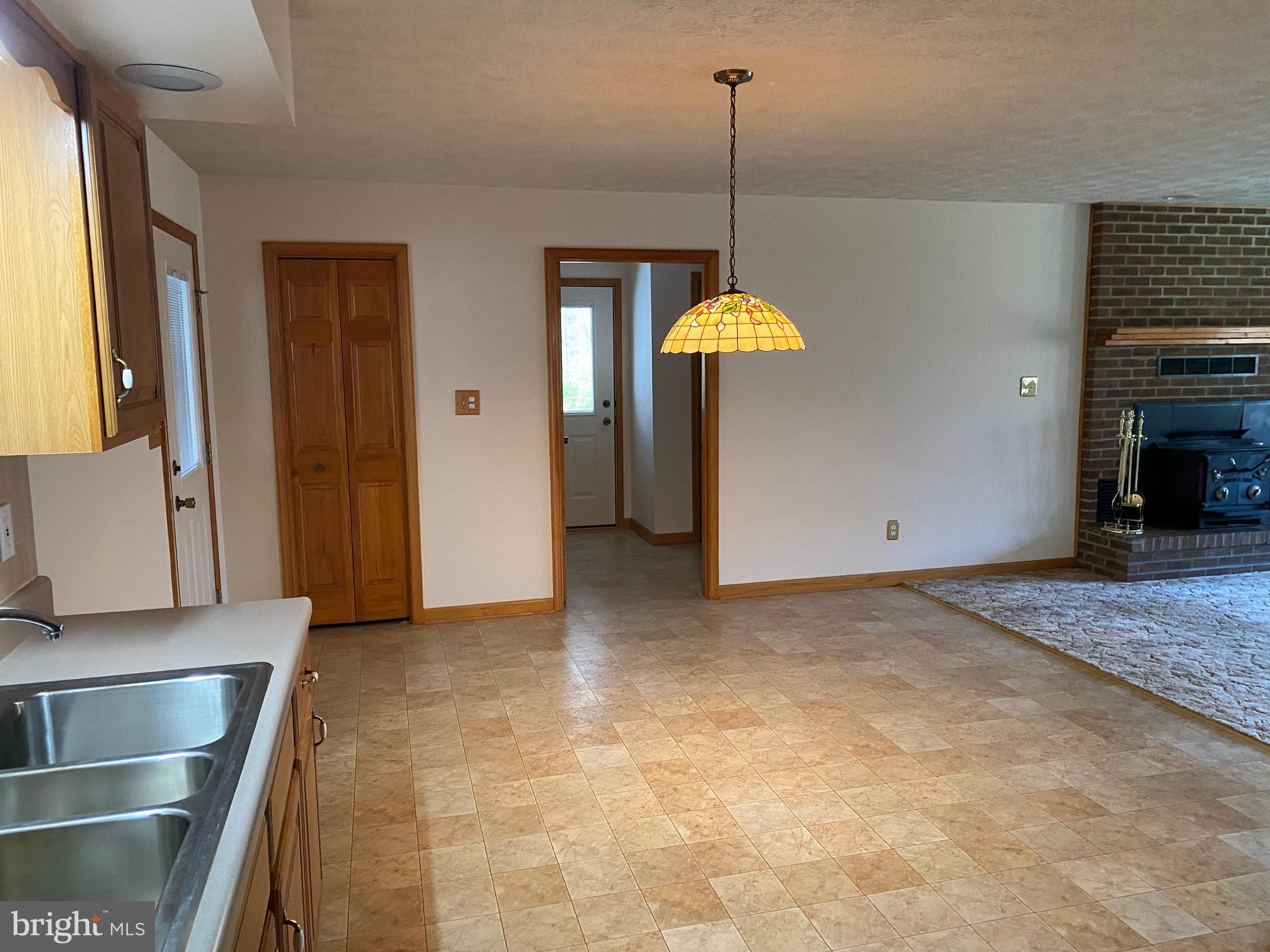 MOUNTAIN VIEW ACRES - Residential