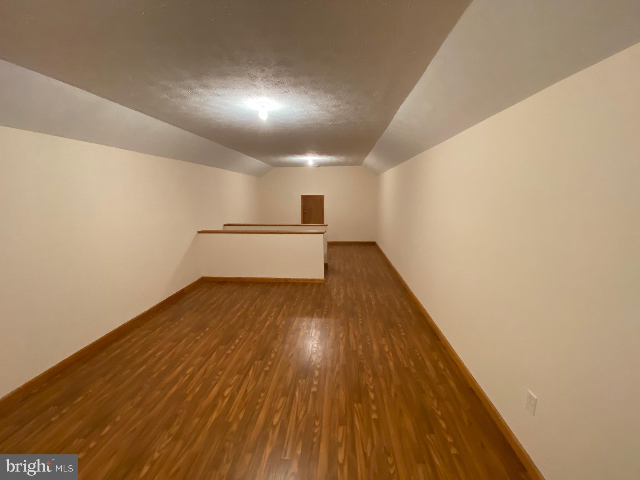 MOUNTAIN VIEW ACRES - Residential