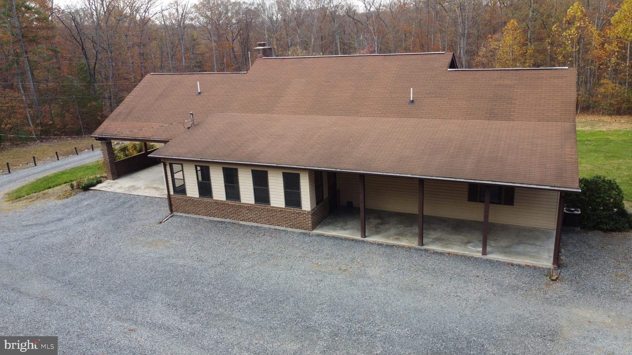 MOUNTAIN VIEW ACRES - Residential