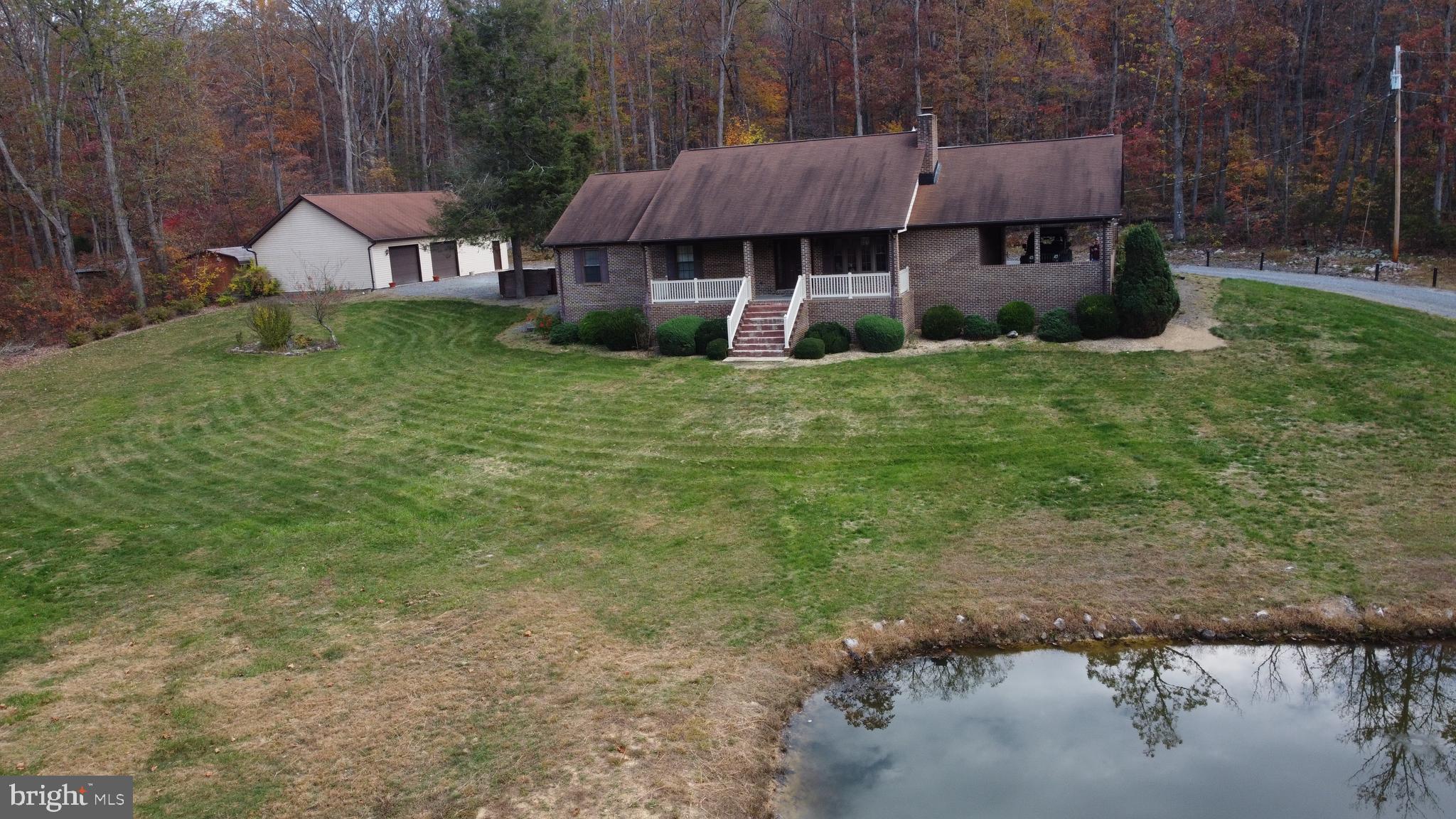 MOUNTAIN VIEW ACRES - Residential