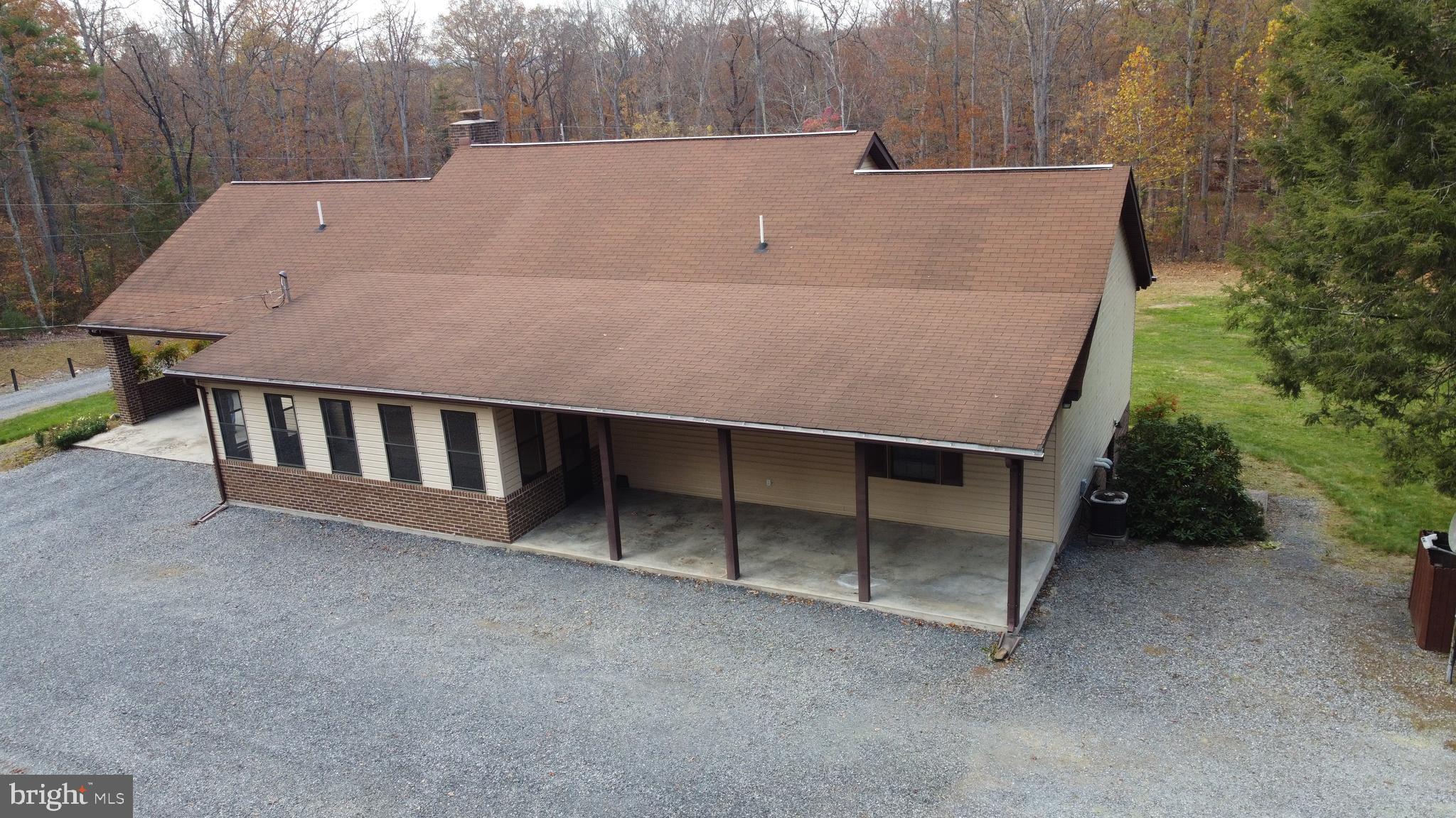 MOUNTAIN VIEW ACRES - Residential