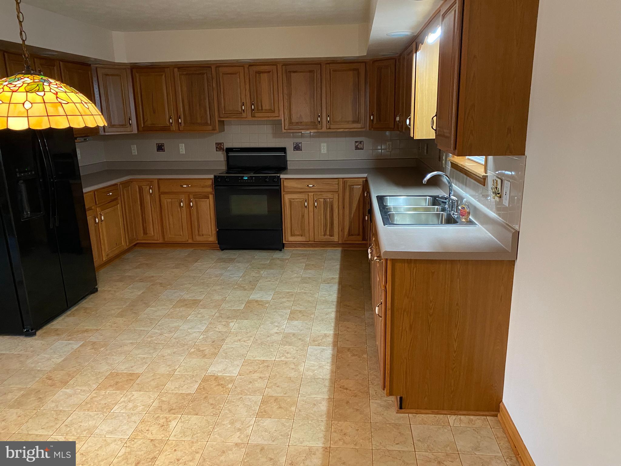 MOUNTAIN VIEW ACRES - Residential