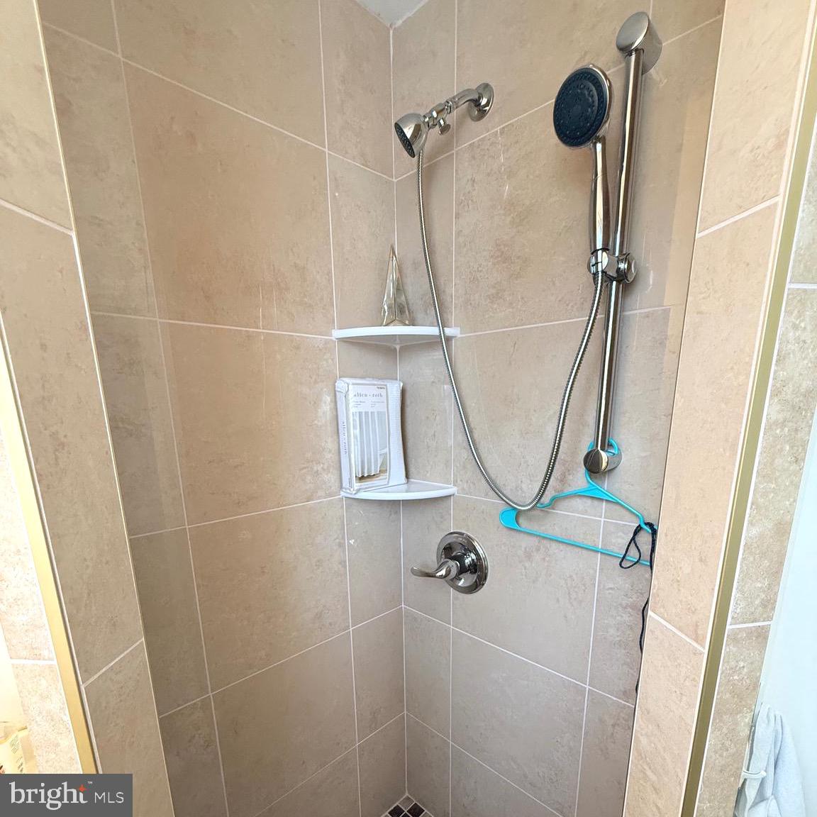 BEVERLY BOULEVARD - Residential