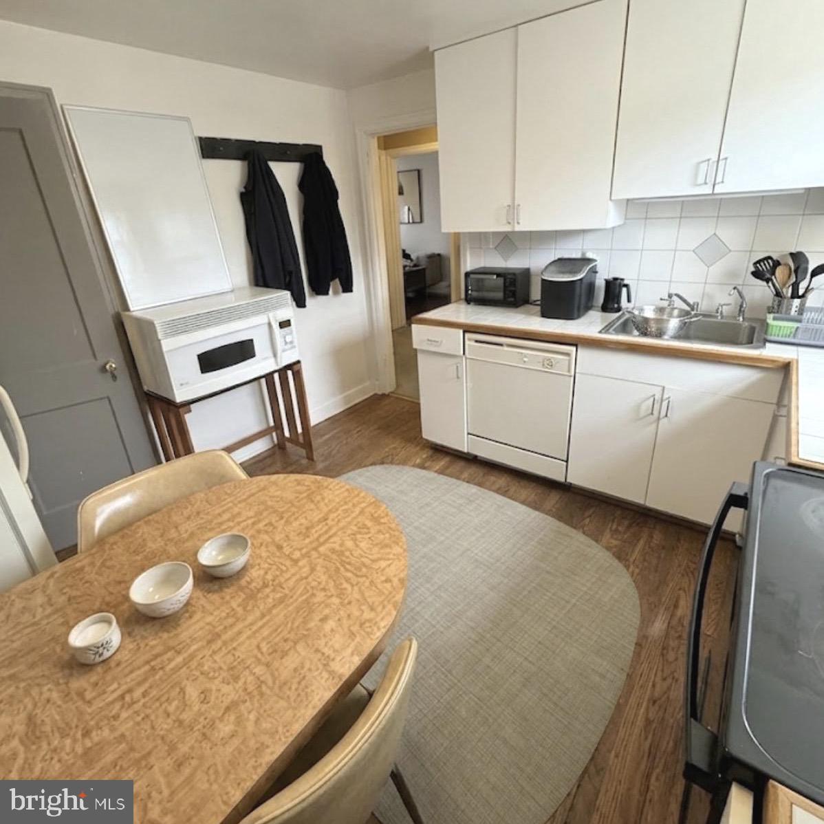 BEVERLY BOULEVARD - Residential