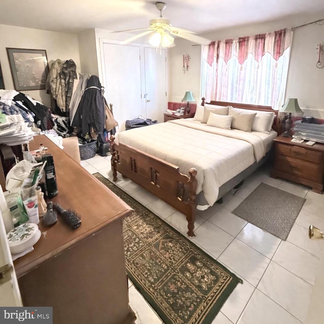 BEVERLY BOULEVARD - Residential