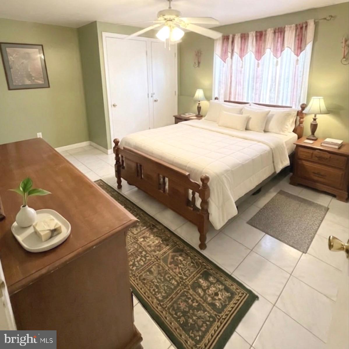 BEVERLY BOULEVARD - Residential