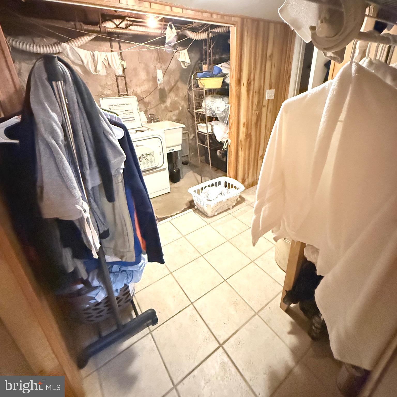 BEVERLY BOULEVARD - Residential