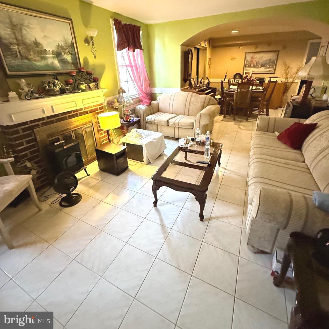 BEVERLY BOULEVARD - Residential