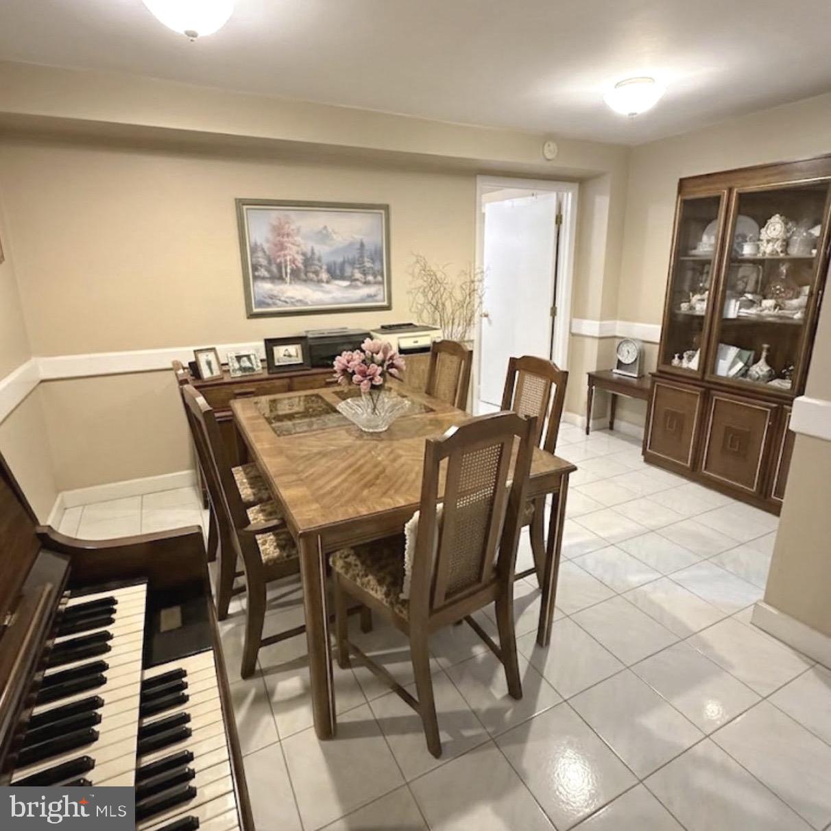 BEVERLY BOULEVARD - Residential