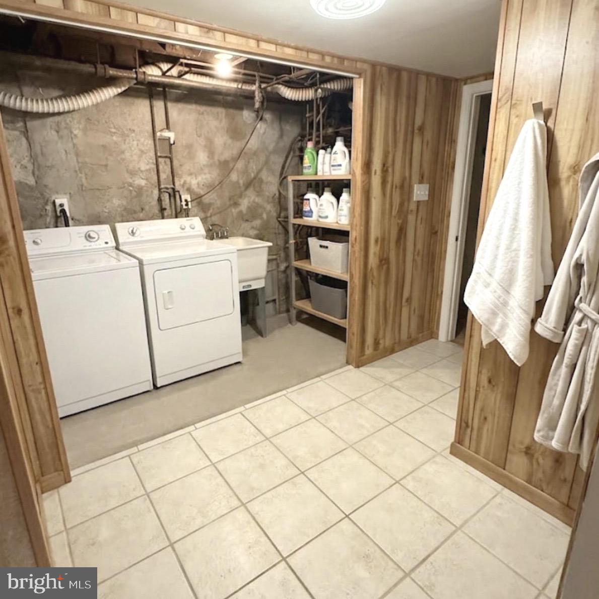 BEVERLY BOULEVARD - Residential