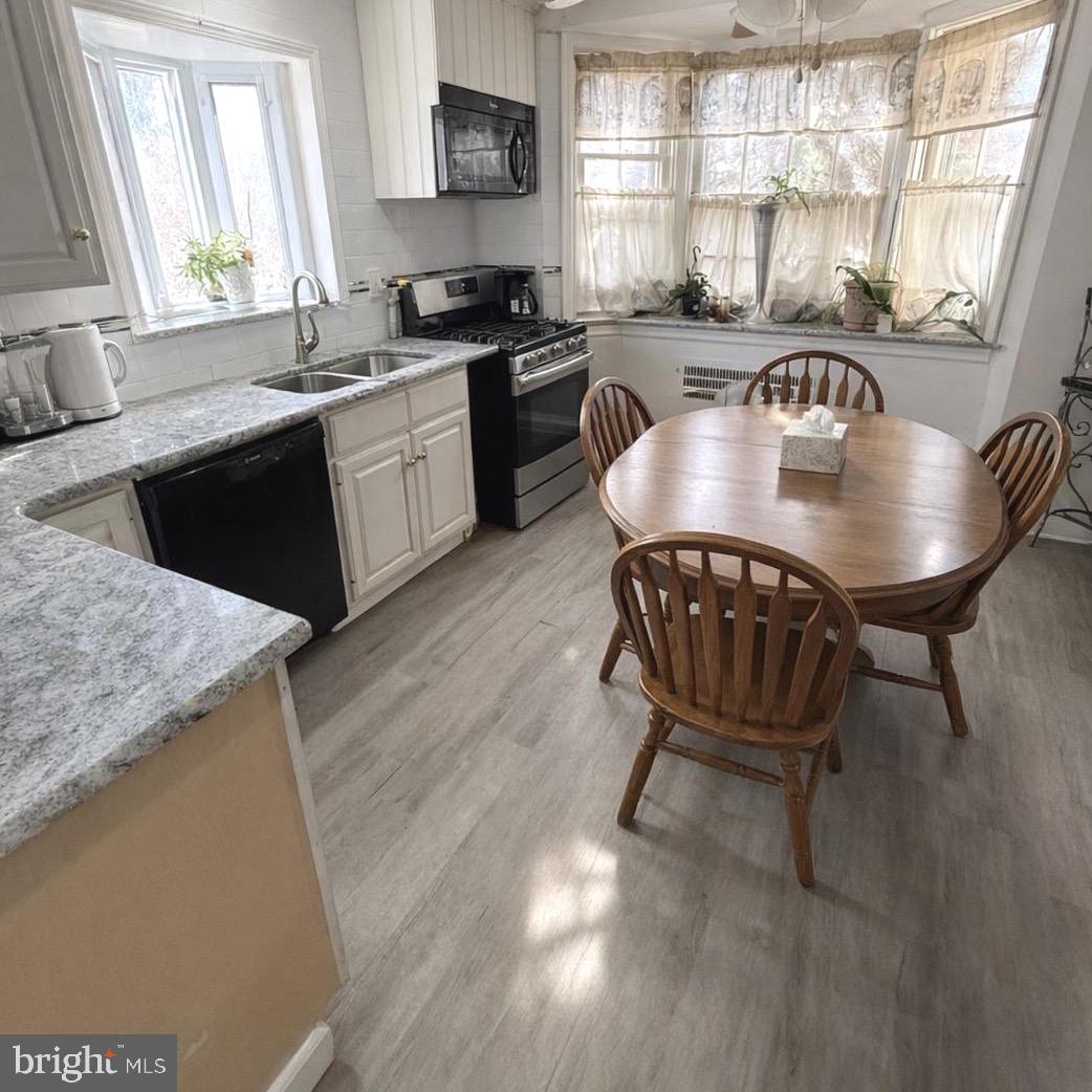 BEVERLY BOULEVARD - Residential