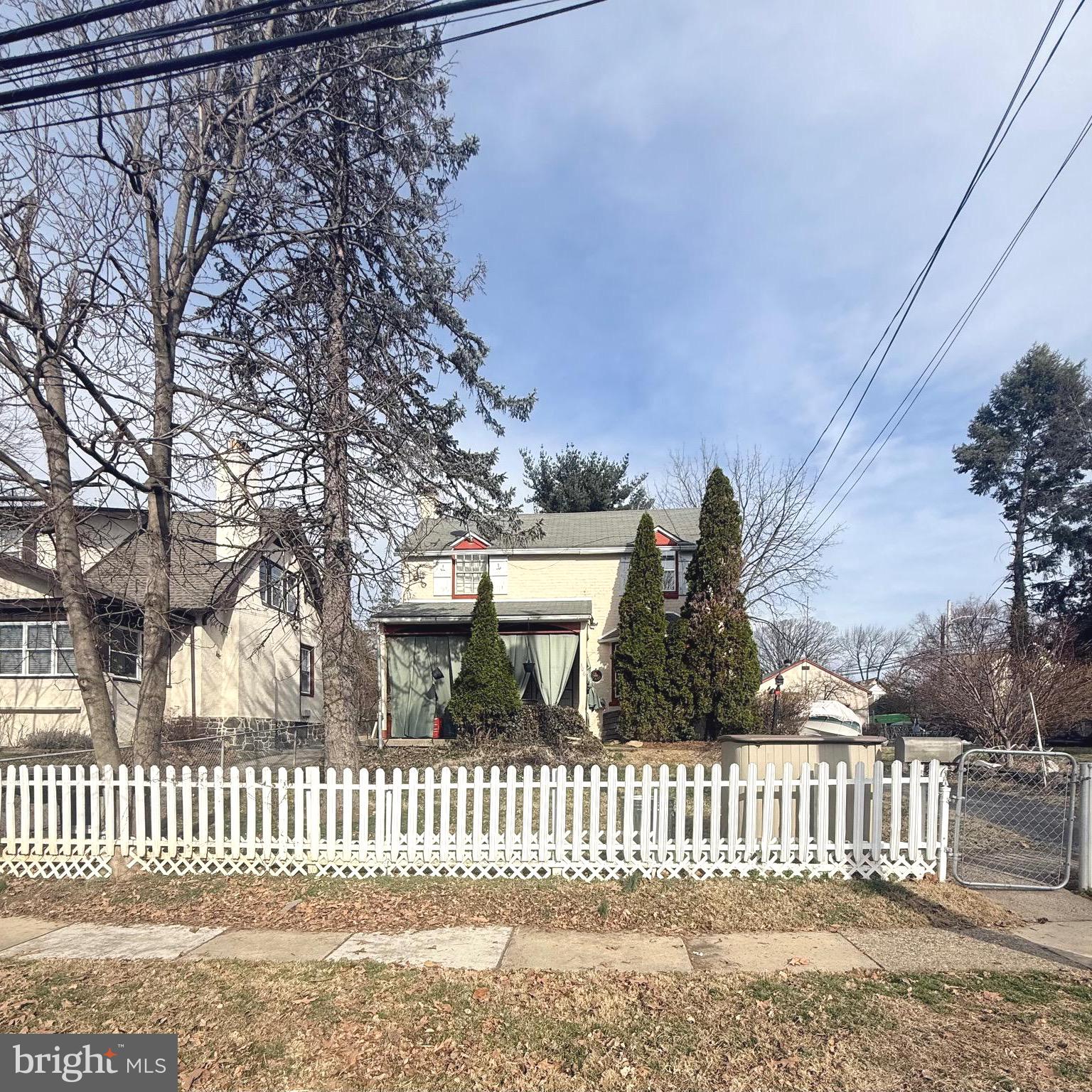 BEVERLY BOULEVARD - Residential