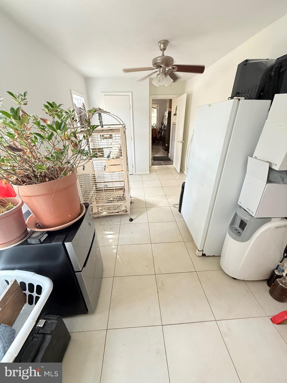 BEVERLY BOULEVARD - Residential