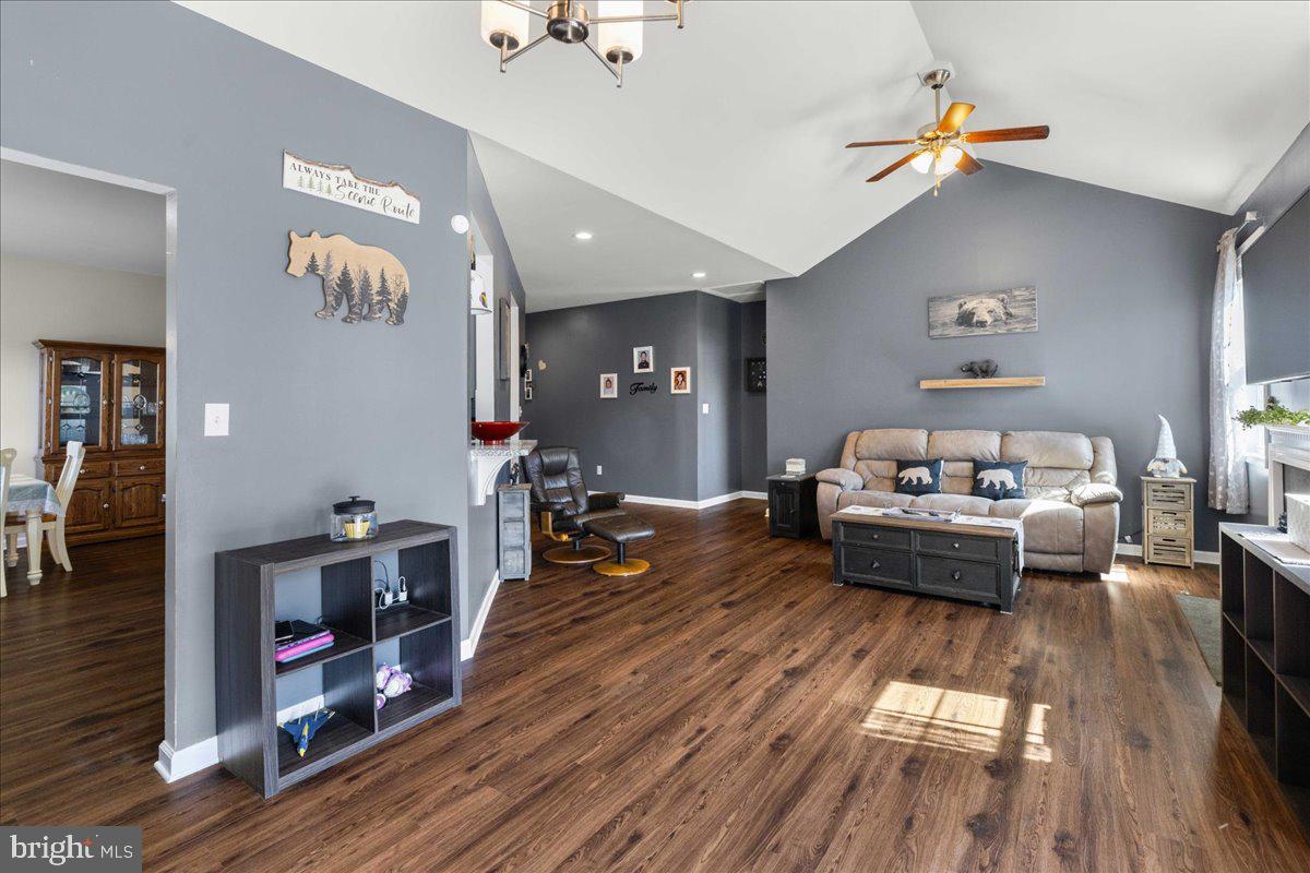 BRIDLE CREEK - Residential