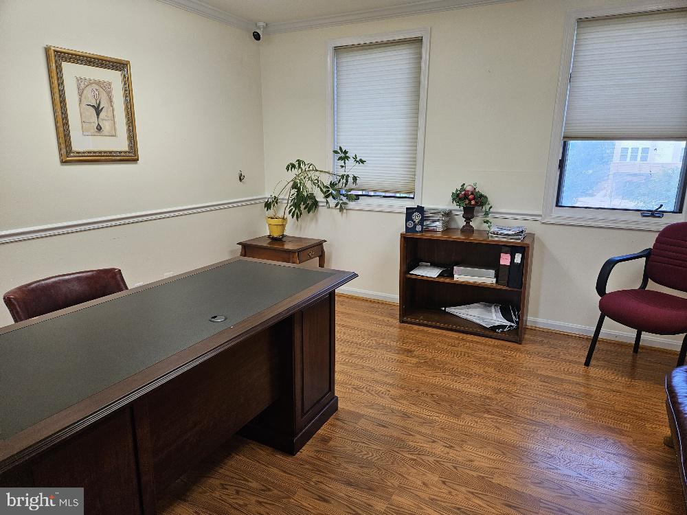 11094 MAIN STREET D103