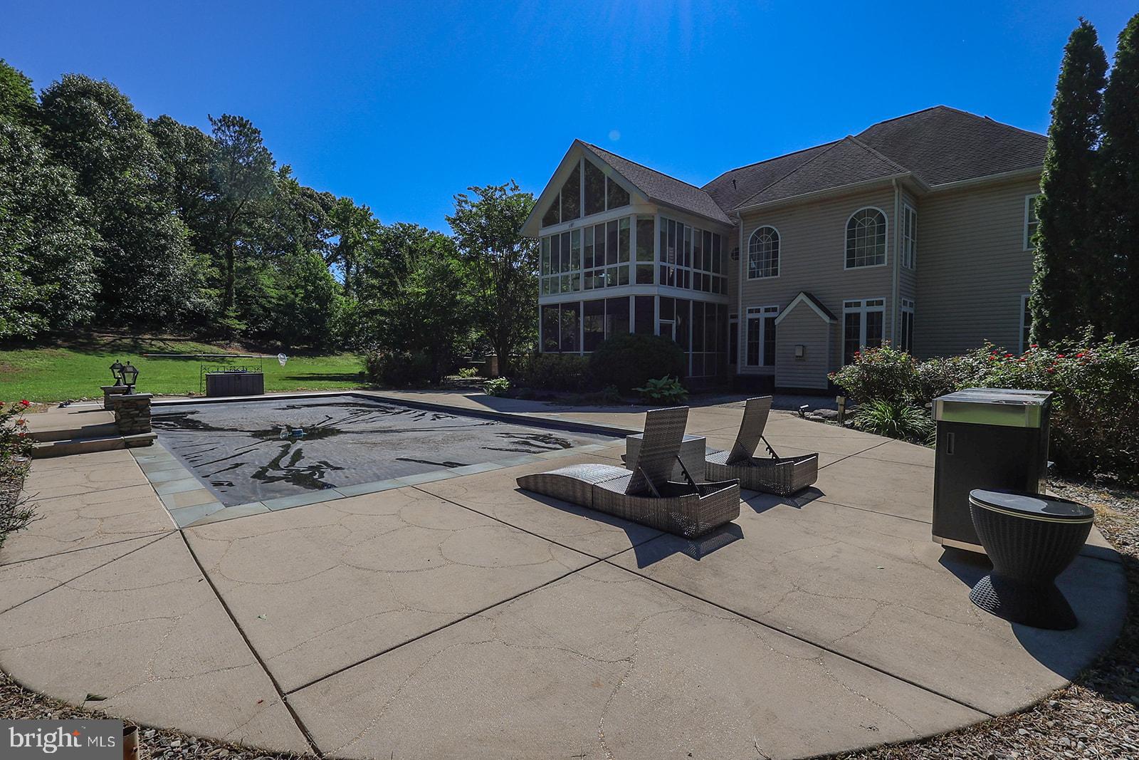 3715 THUNDER HILL DRIVE