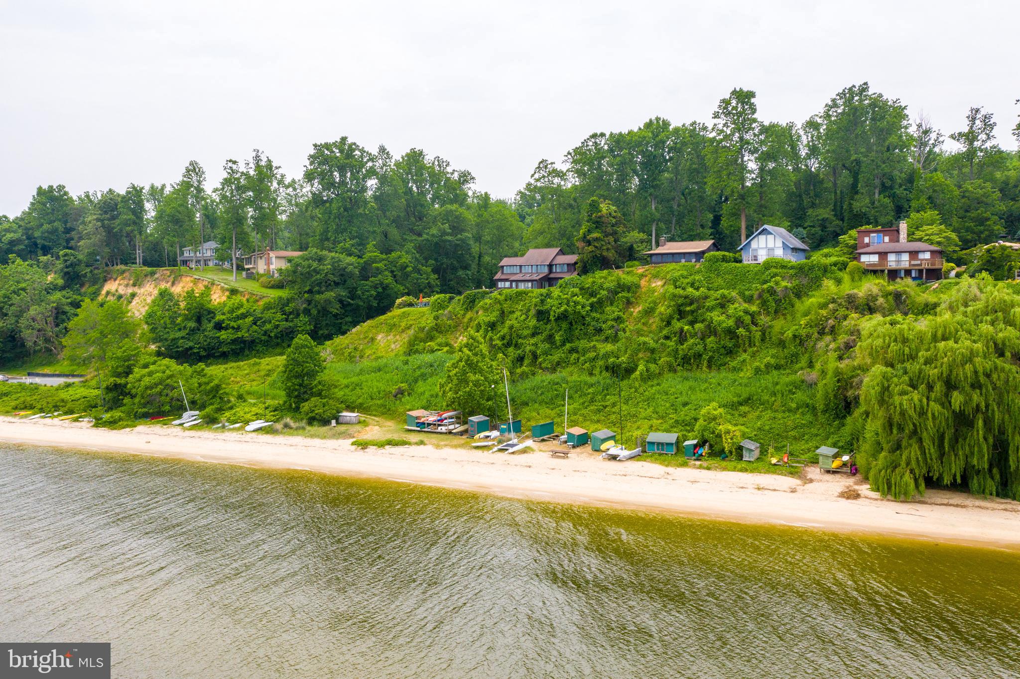 SCIENTISTS CLIFFS - Residential