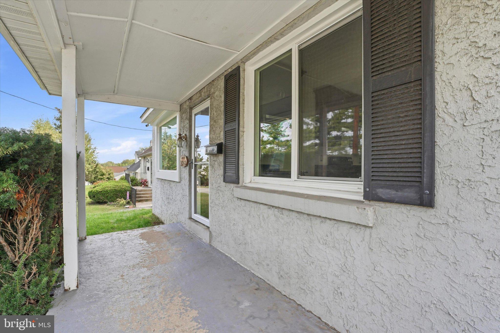 1509 COLWELL LANE