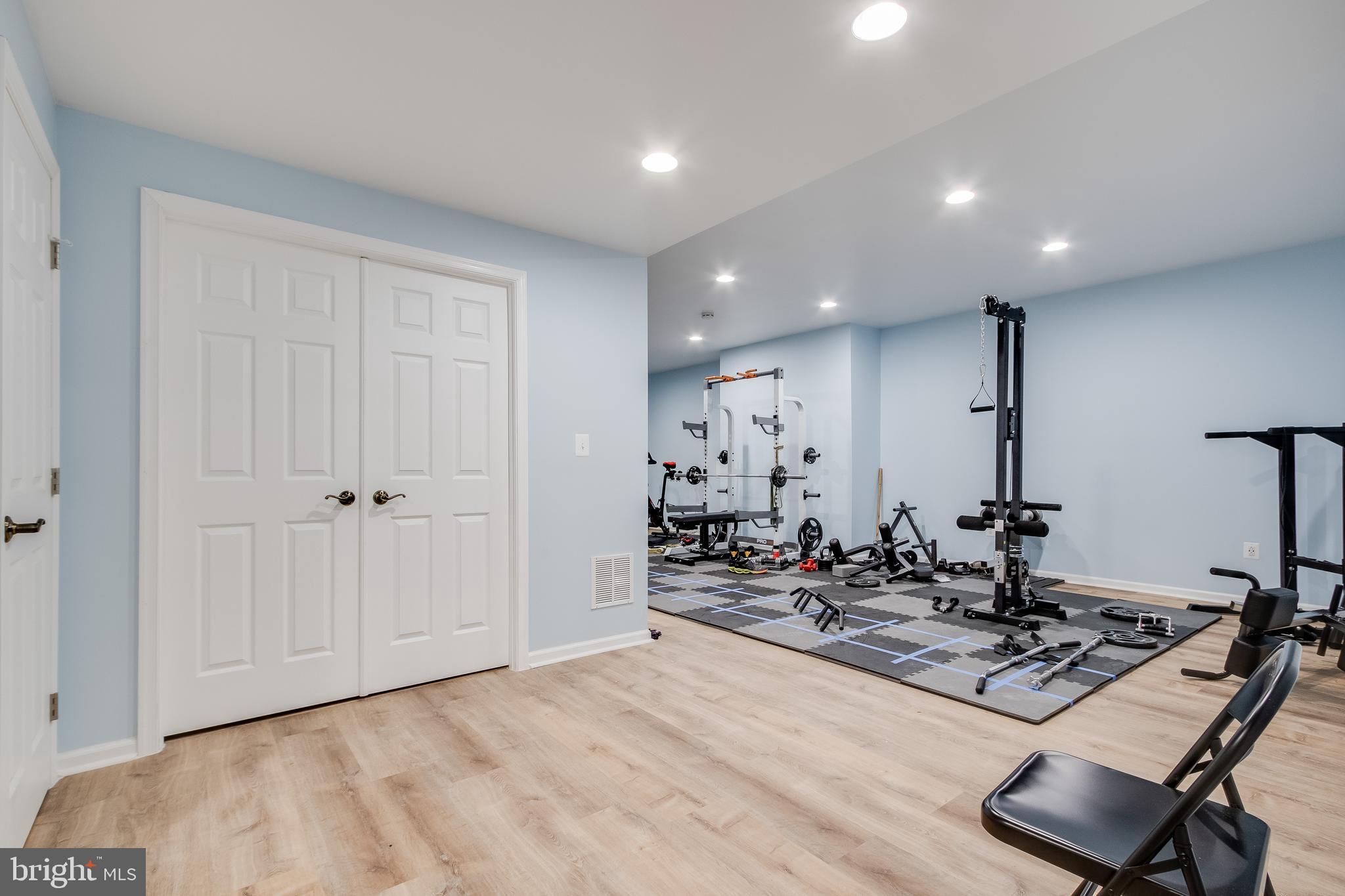 WINDSOR ESTATES - Residential