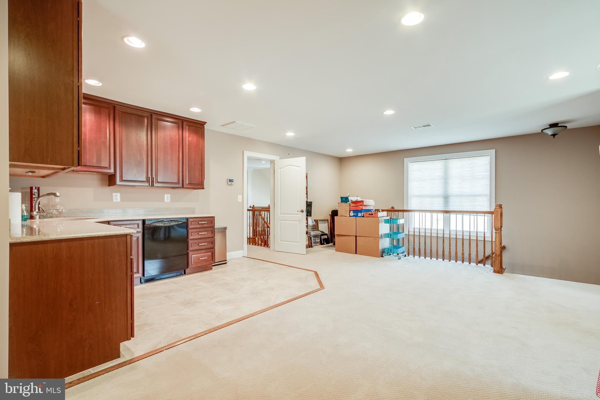 WINDSOR ESTATES - Residential