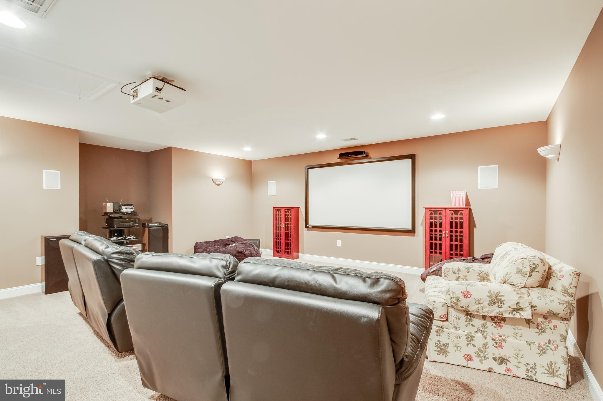 WINDSOR ESTATES - Residential