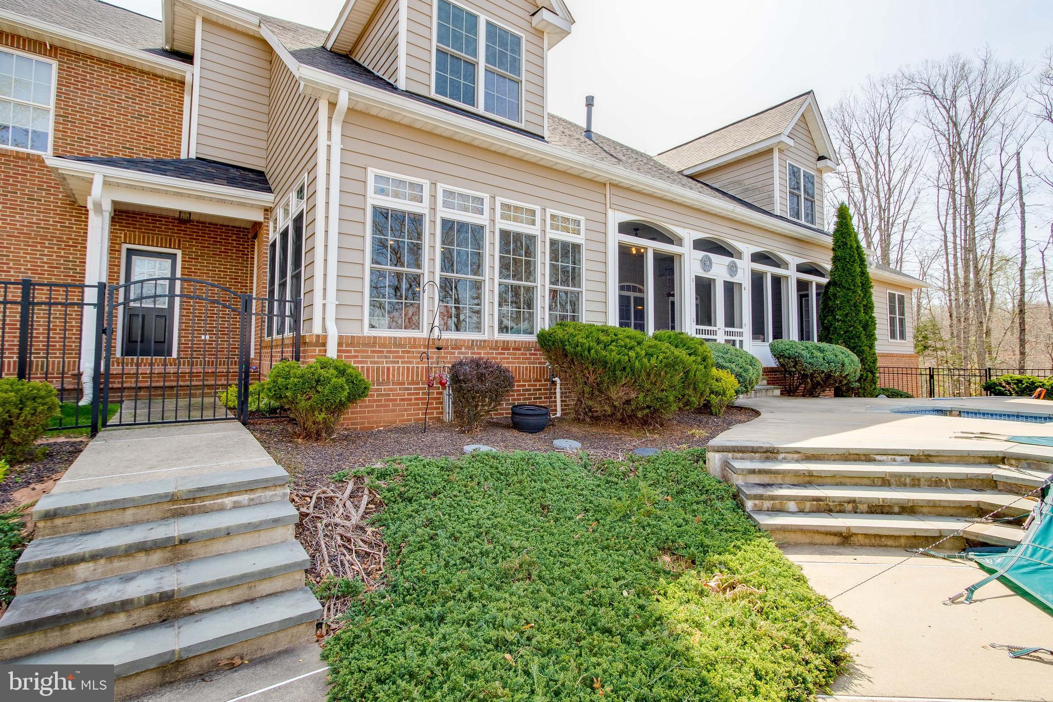 WINDSOR ESTATES - Residential