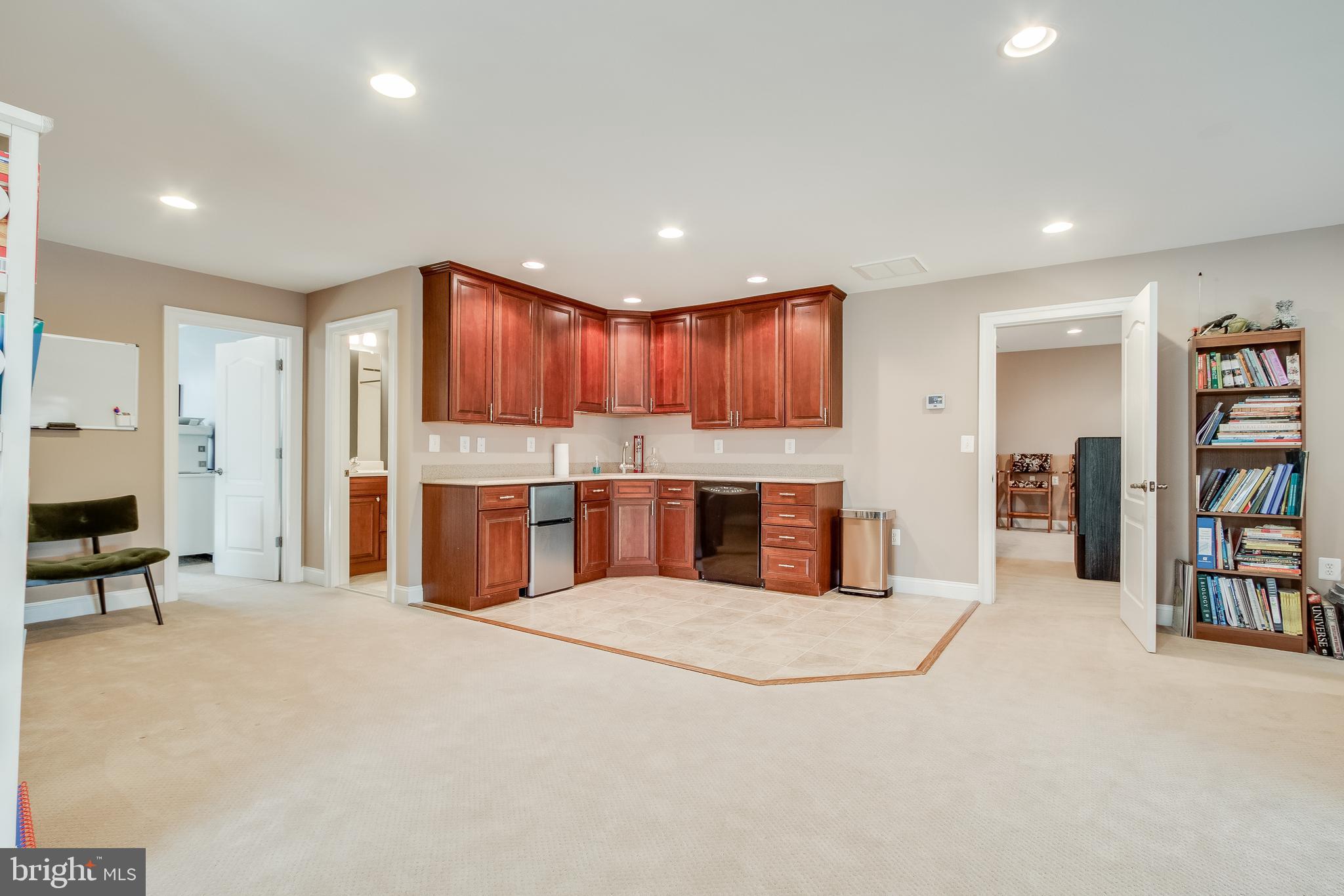 WINDSOR ESTATES - Residential