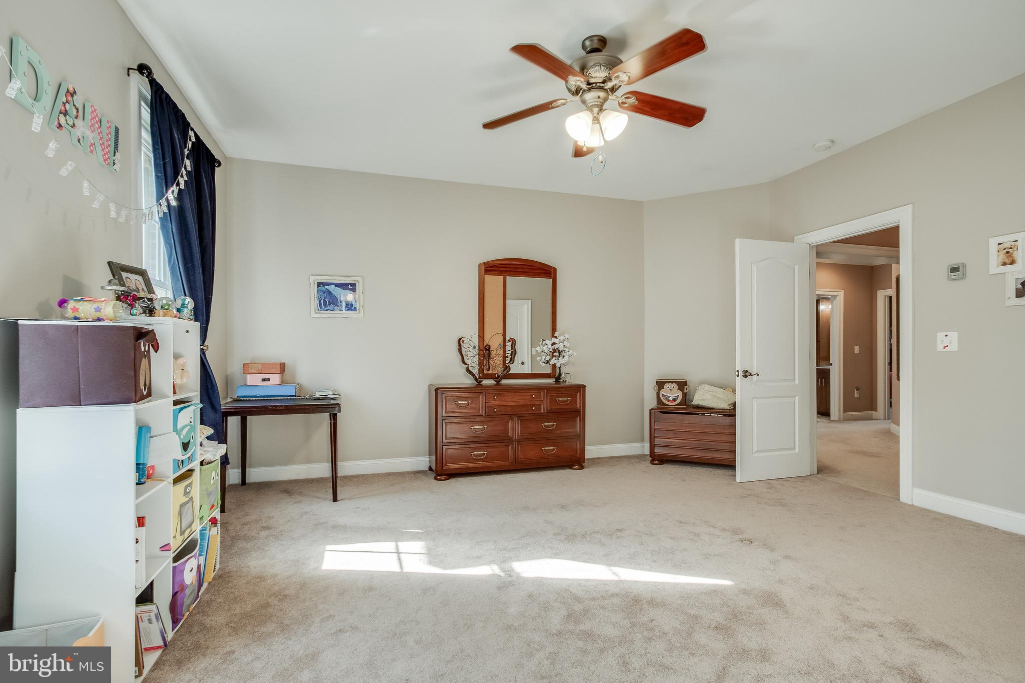 WINDSOR ESTATES - Residential