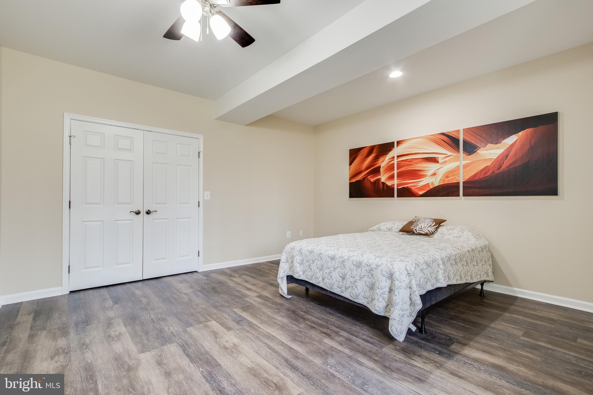 WINDSOR ESTATES - Residential