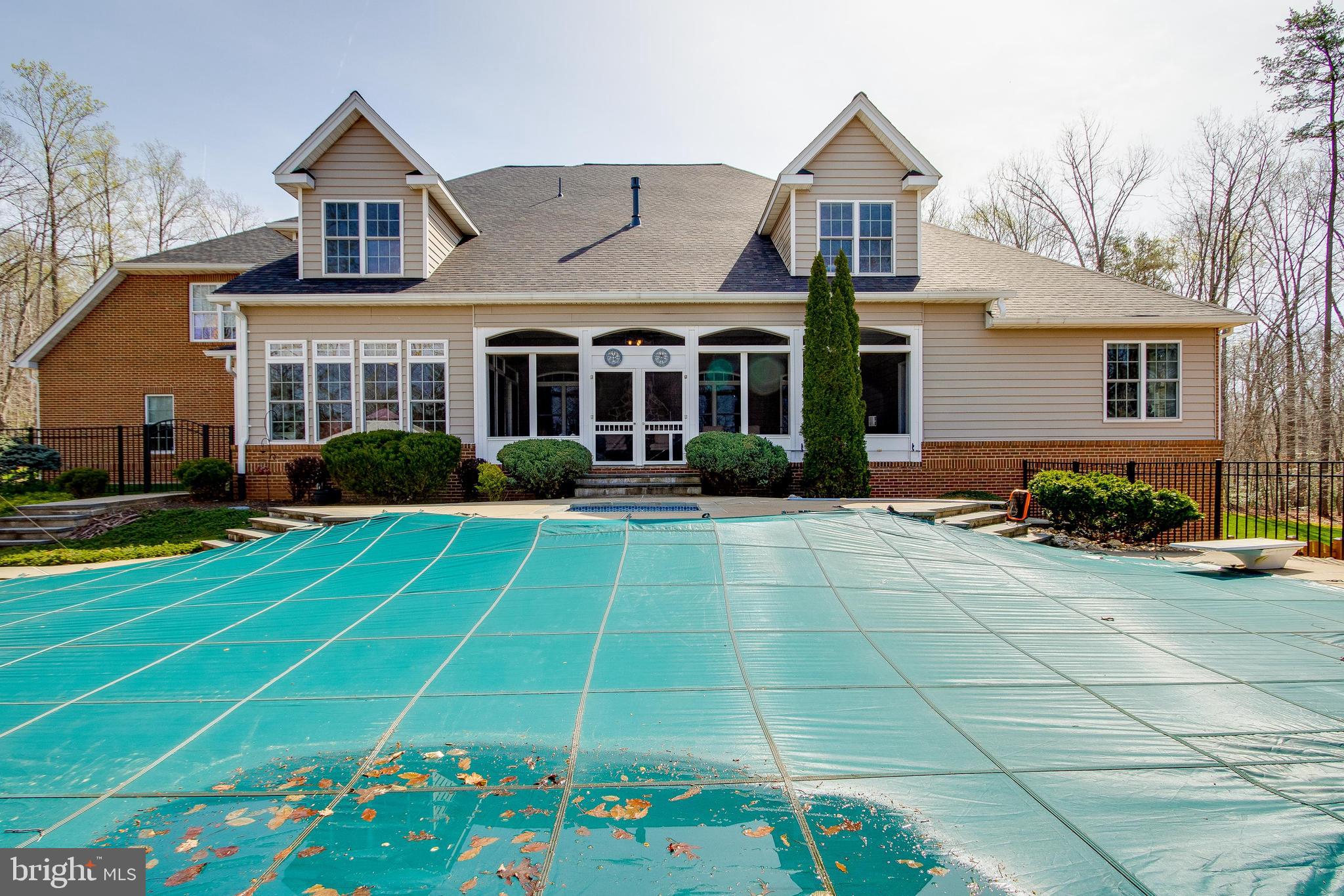 WINDSOR ESTATES - Residential