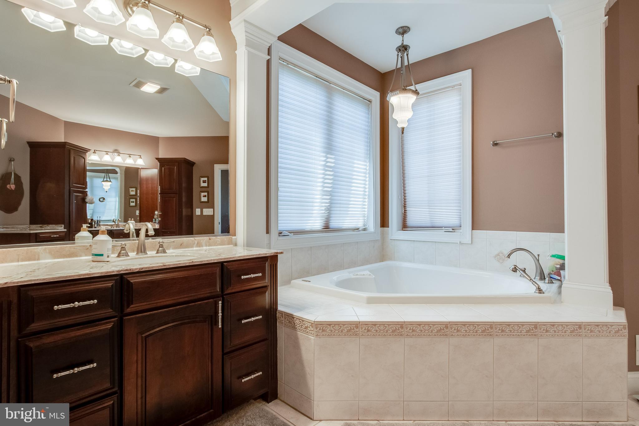 WINDSOR ESTATES - Residential