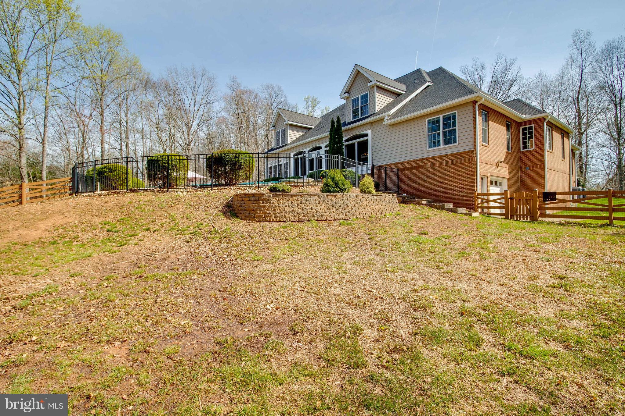 WINDSOR ESTATES - Residential