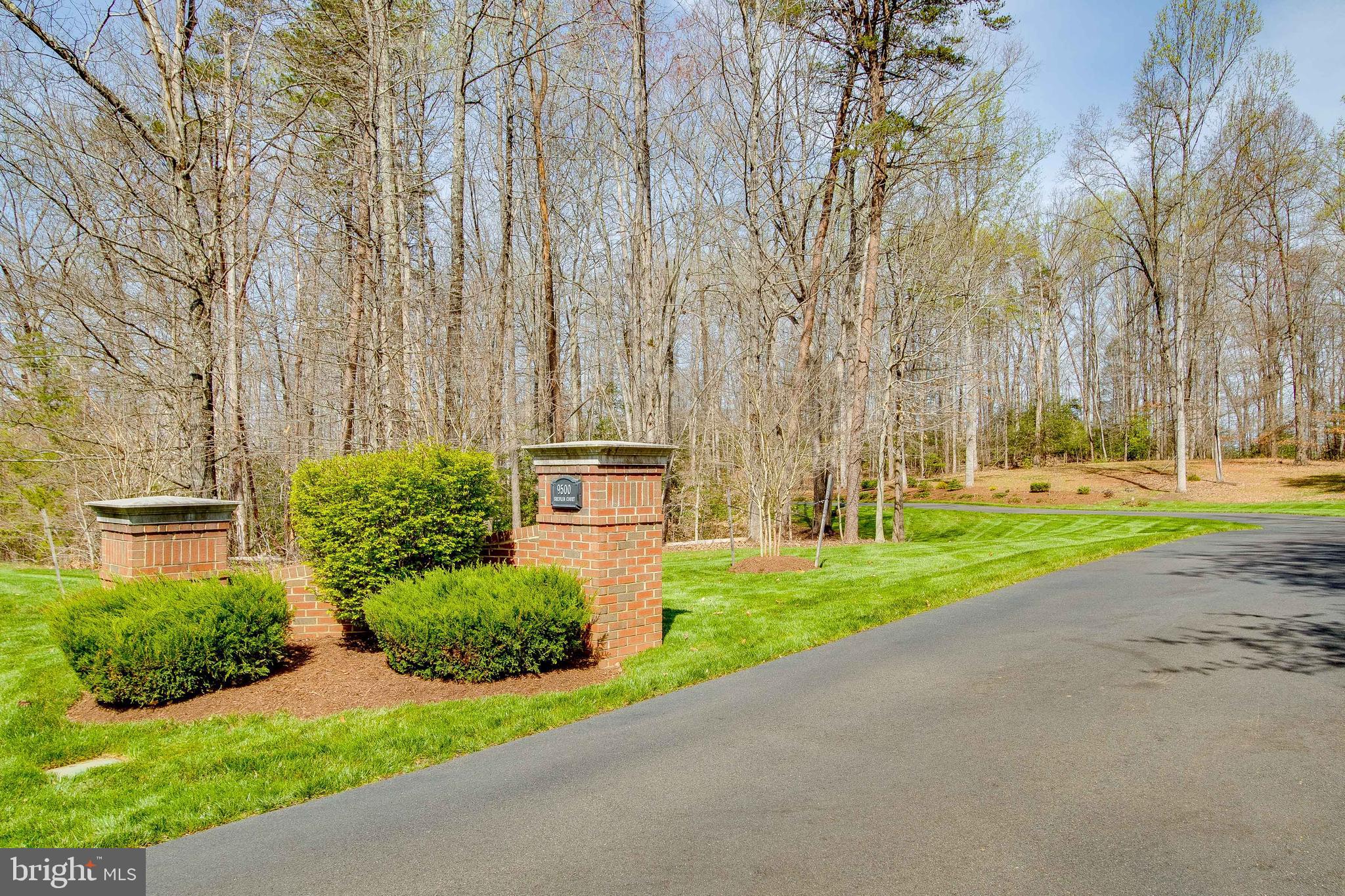 WINDSOR ESTATES - Residential