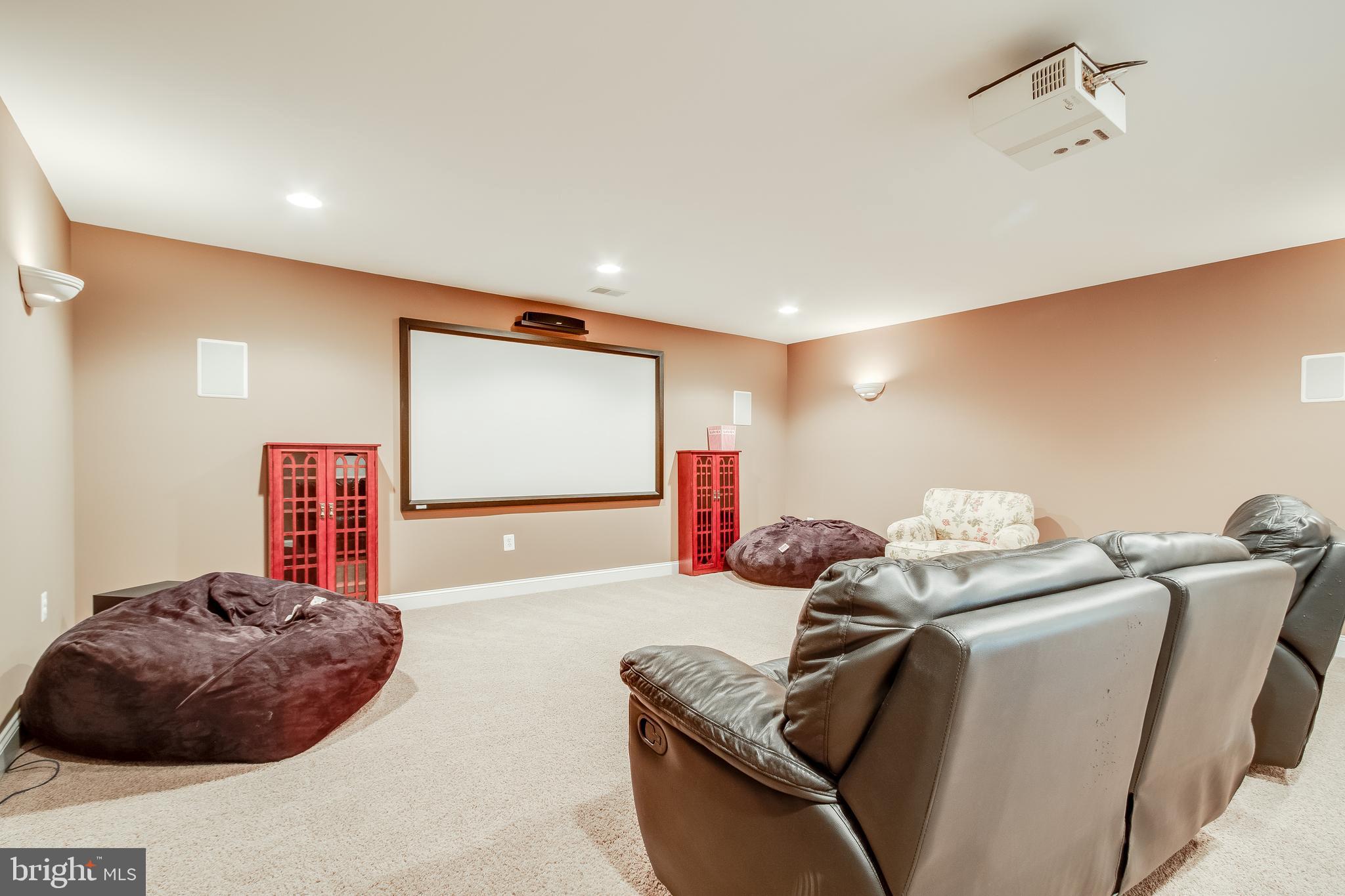 WINDSOR ESTATES - Residential