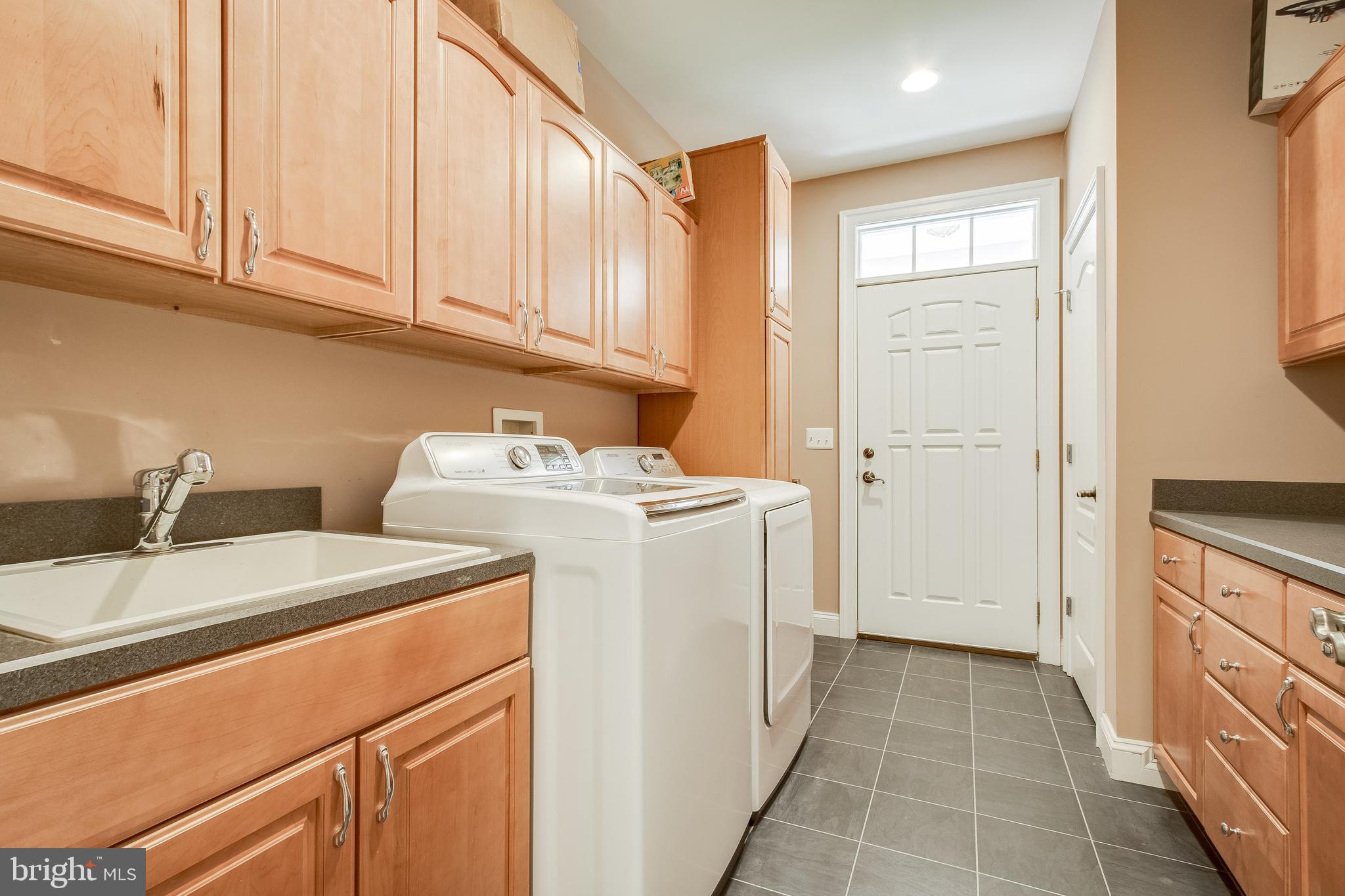 WINDSOR ESTATES - Residential