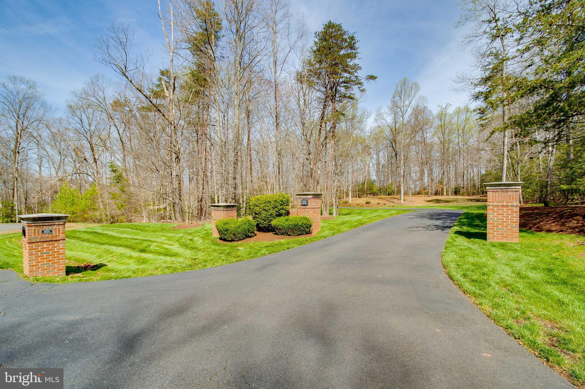 WINDSOR ESTATES - Residential