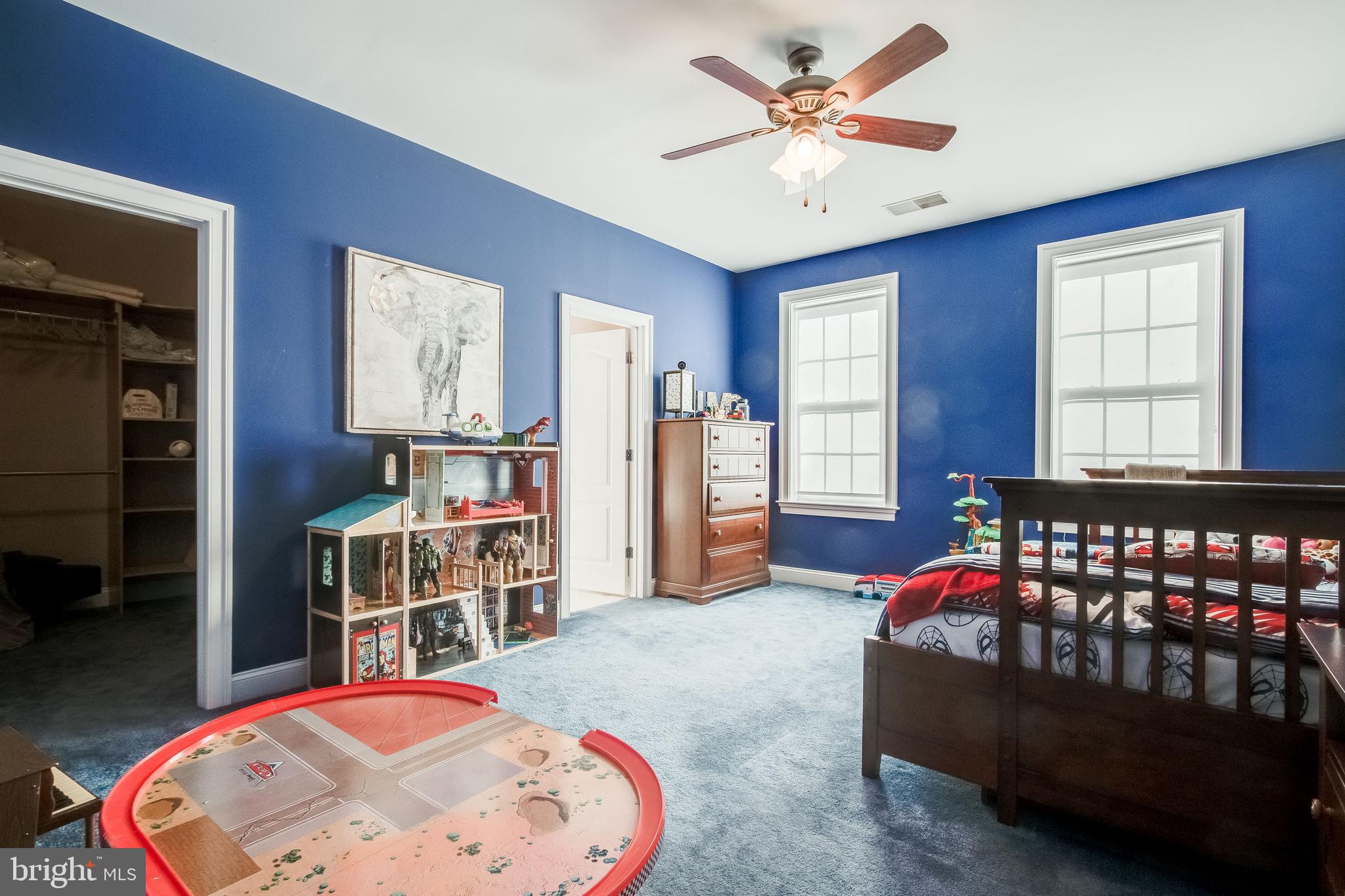 WINDSOR ESTATES - Residential