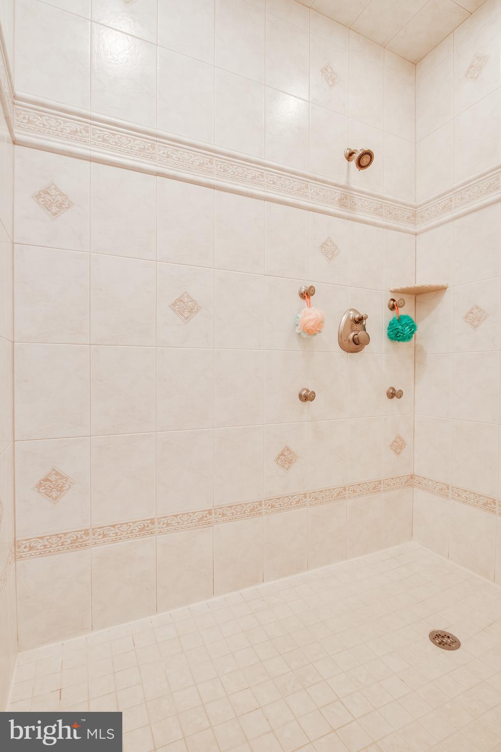 WINDSOR ESTATES - Residential