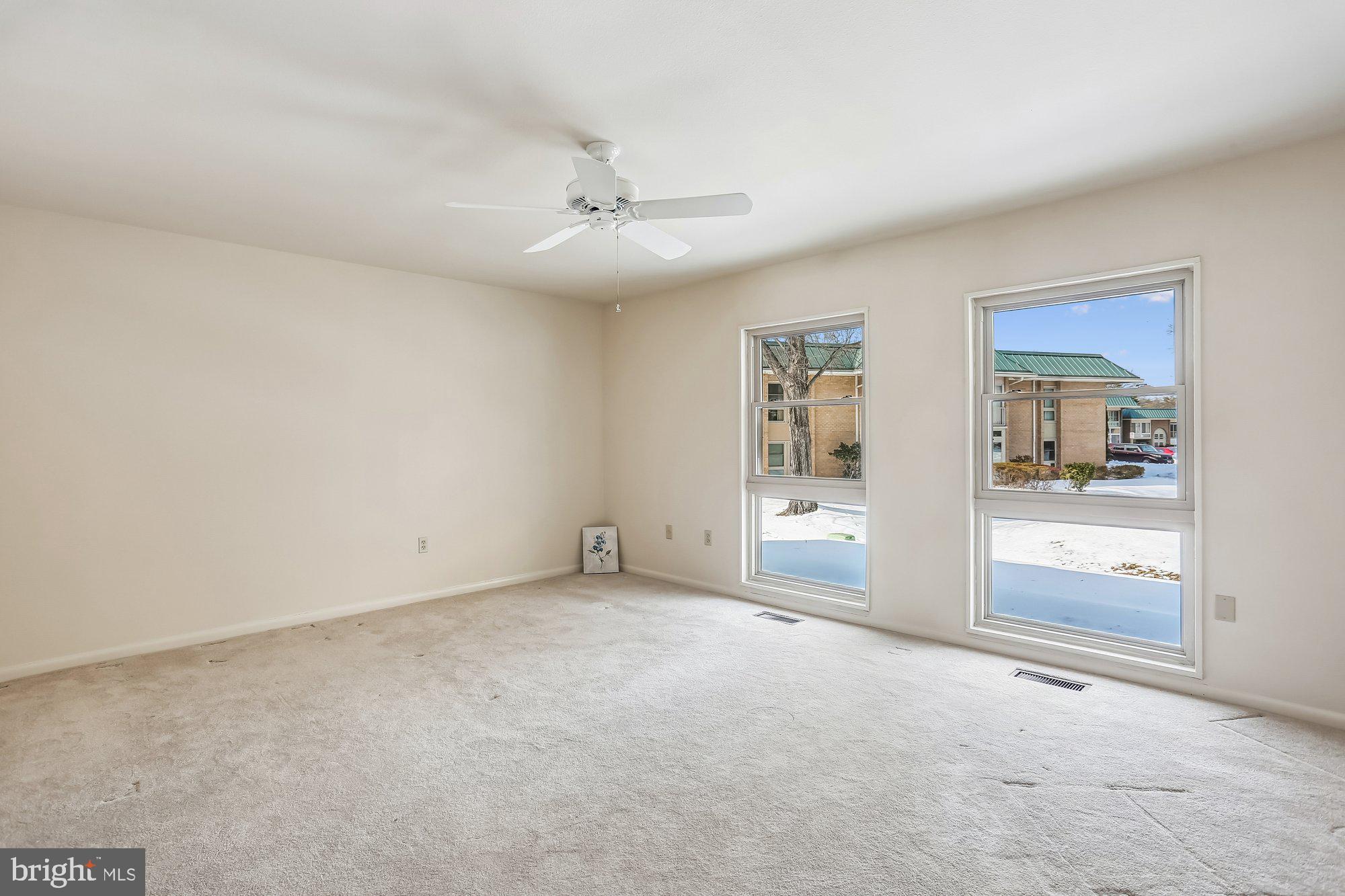 LEISURE WORLD - Residential