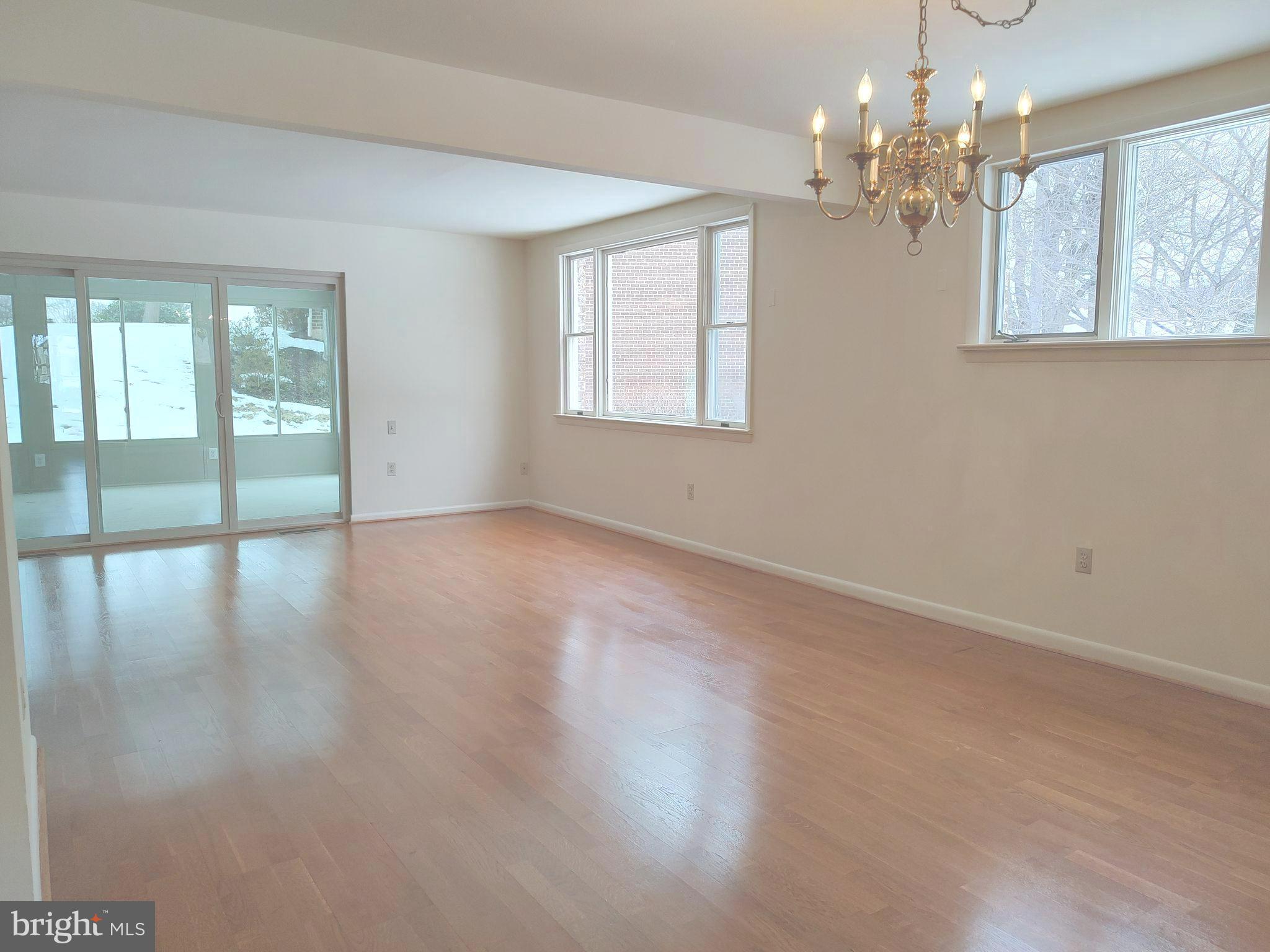 LEISURE WORLD - Residential