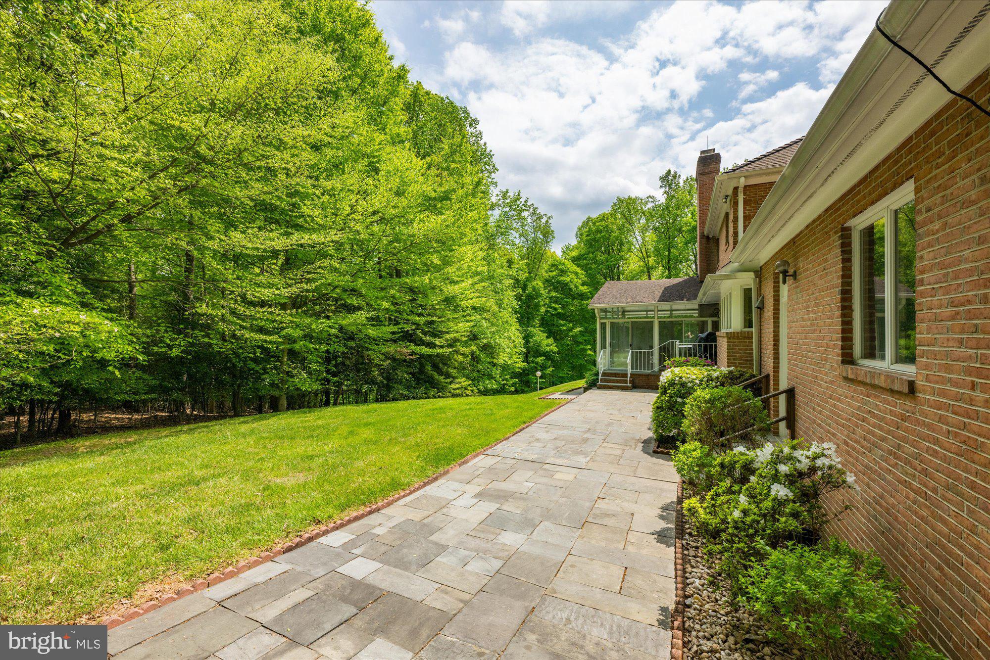 MAZZA WOODS - Residential