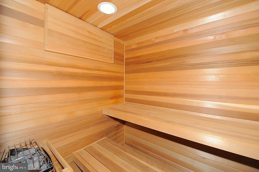 RIVINUS - Residential