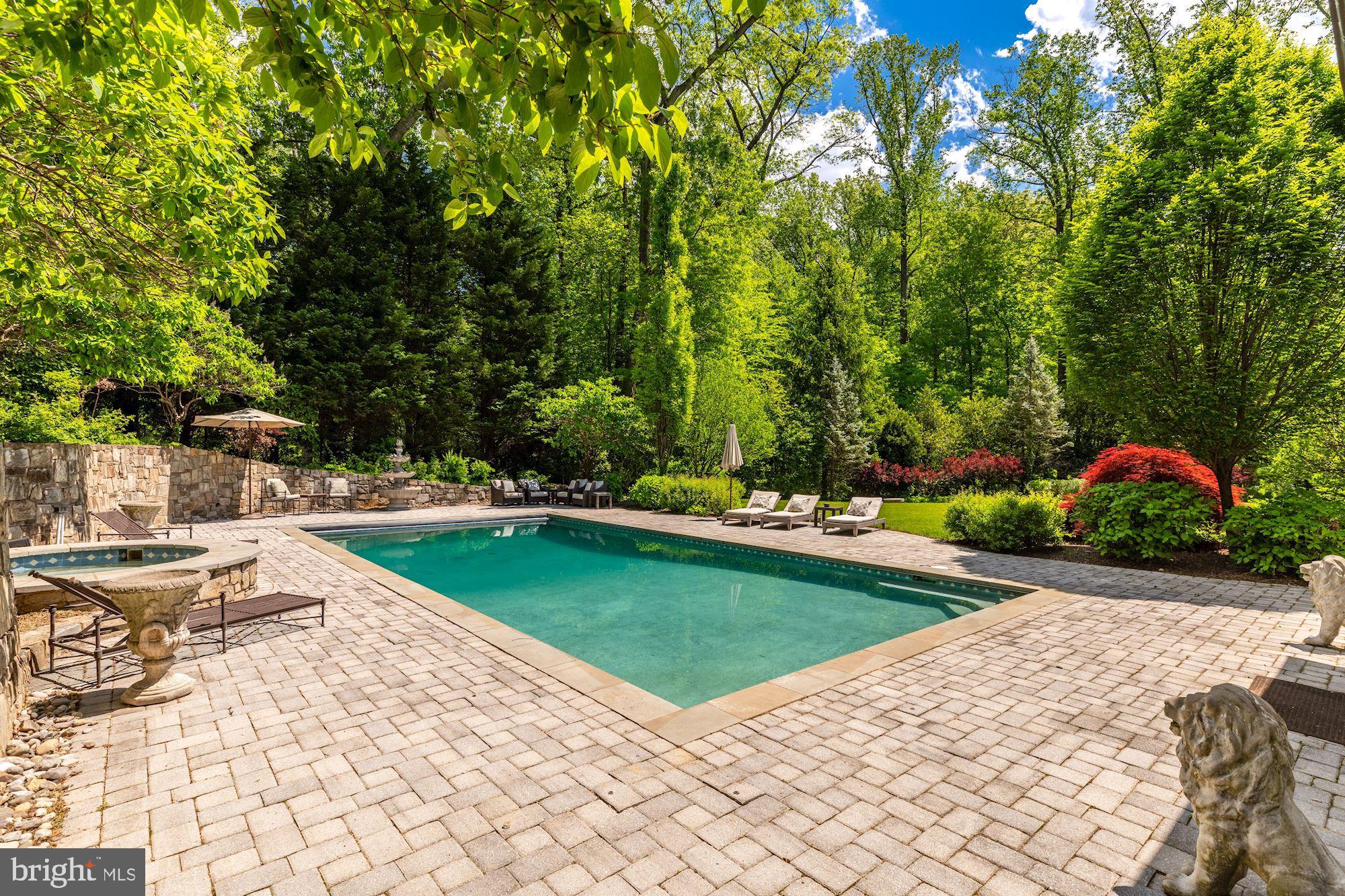 RIVINUS - Residential