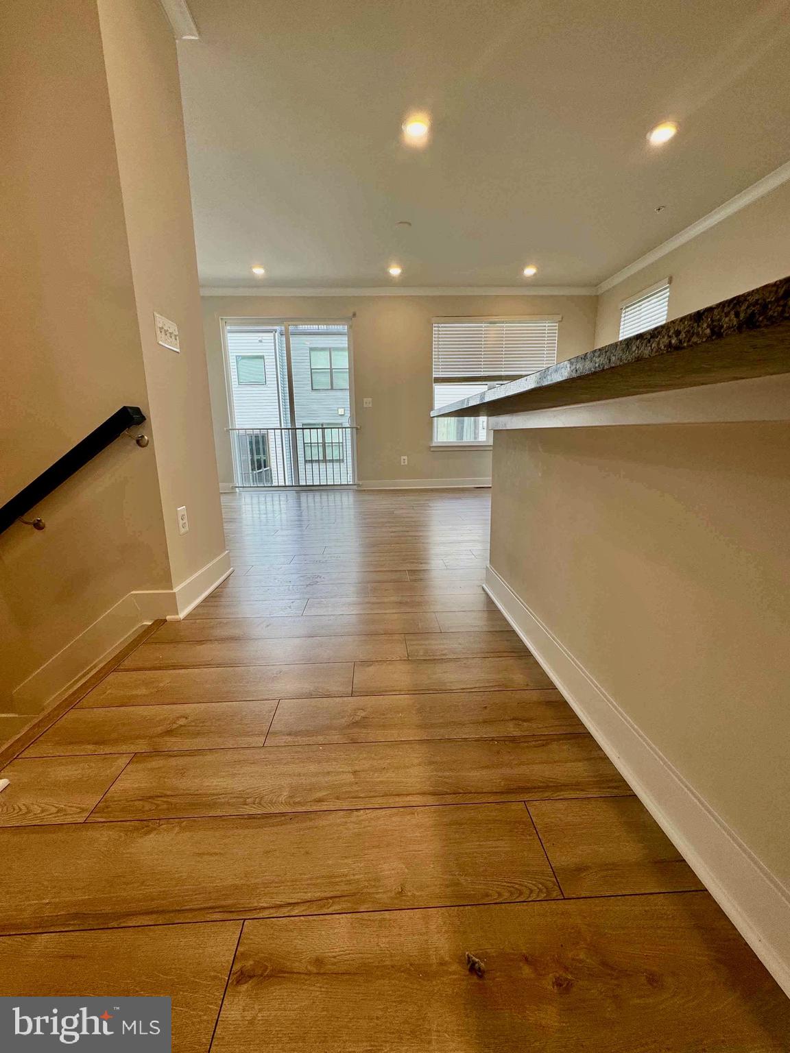 MEDFIELD - Residential
